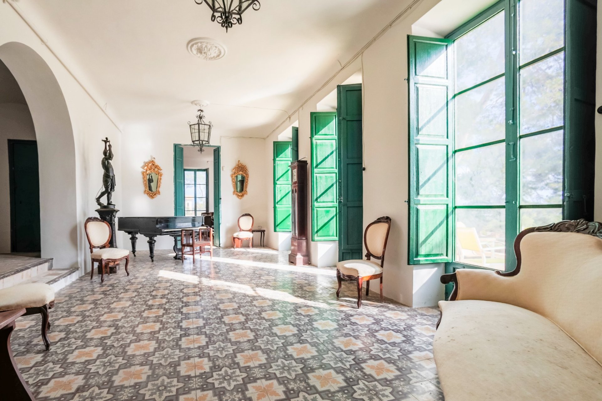 Resale - Villa -
Alicante - Costa Blanca