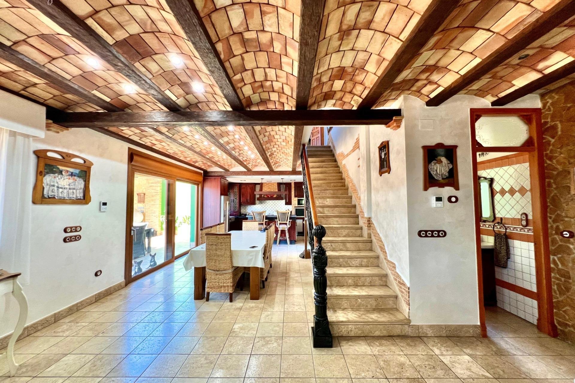 Resale - Villa -
Almoradí - Comunidad Valenciana