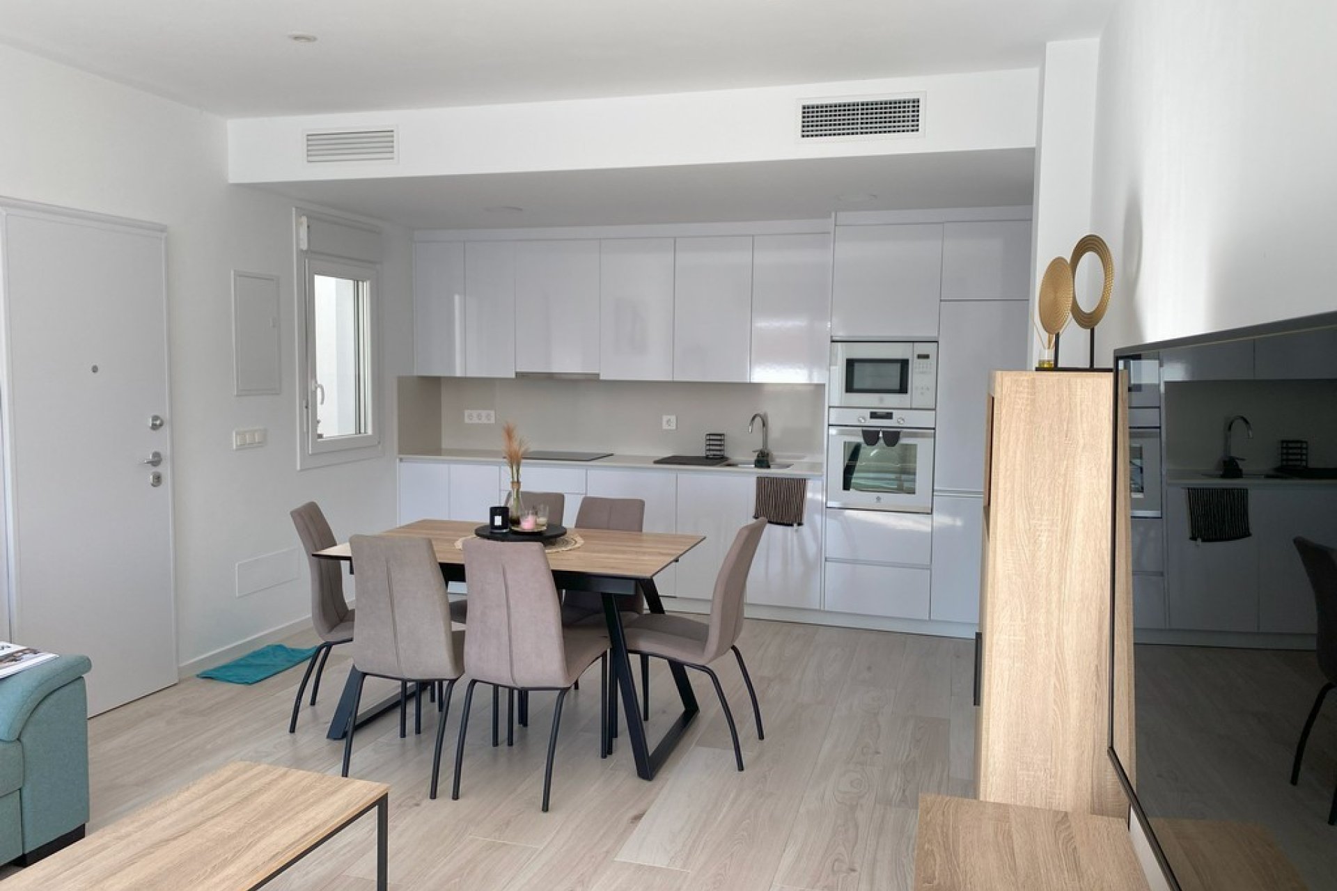 Resale - Villa -
Avileses - Inland