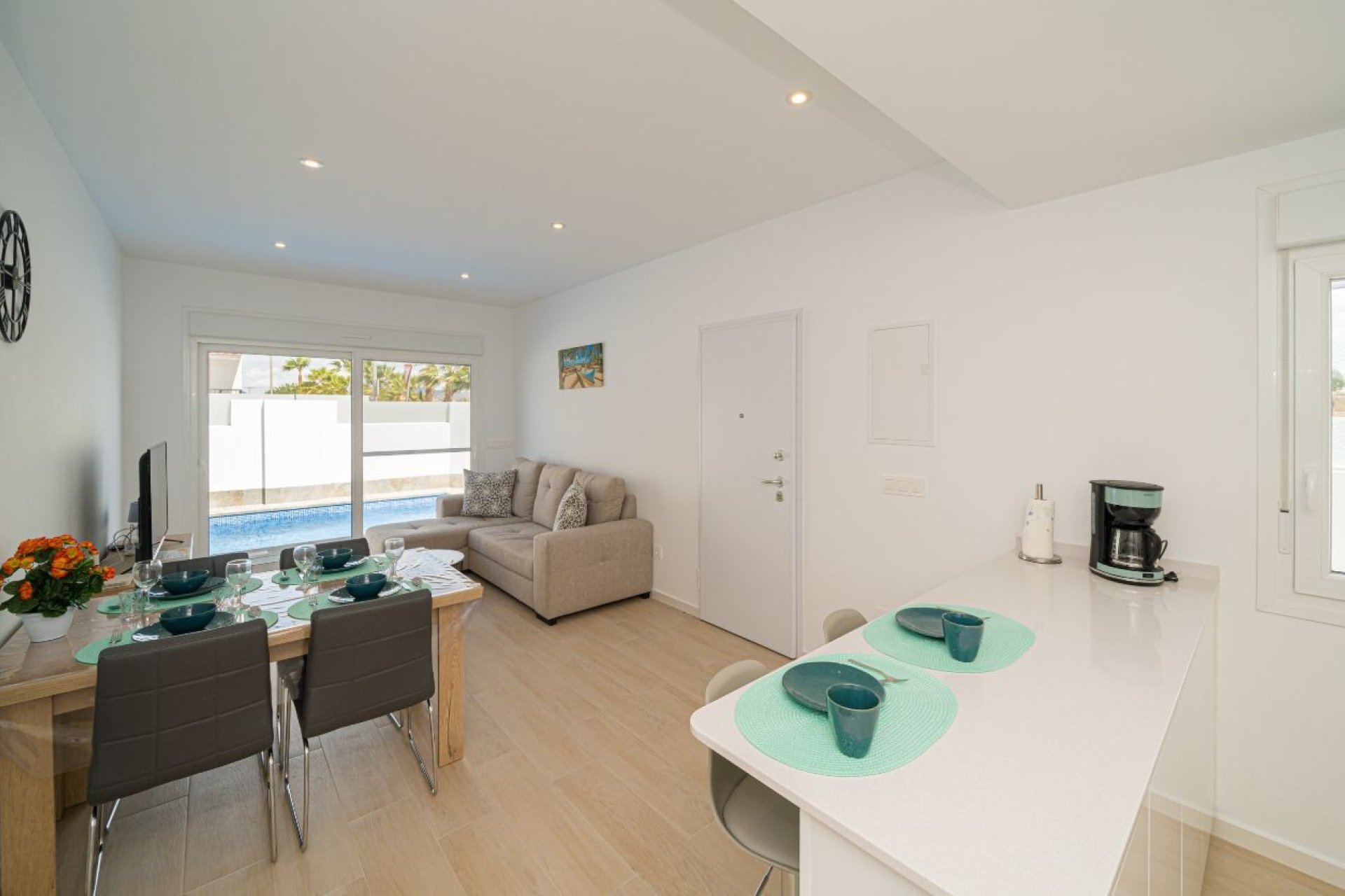 Resale - Villa -
Avileses - Inland