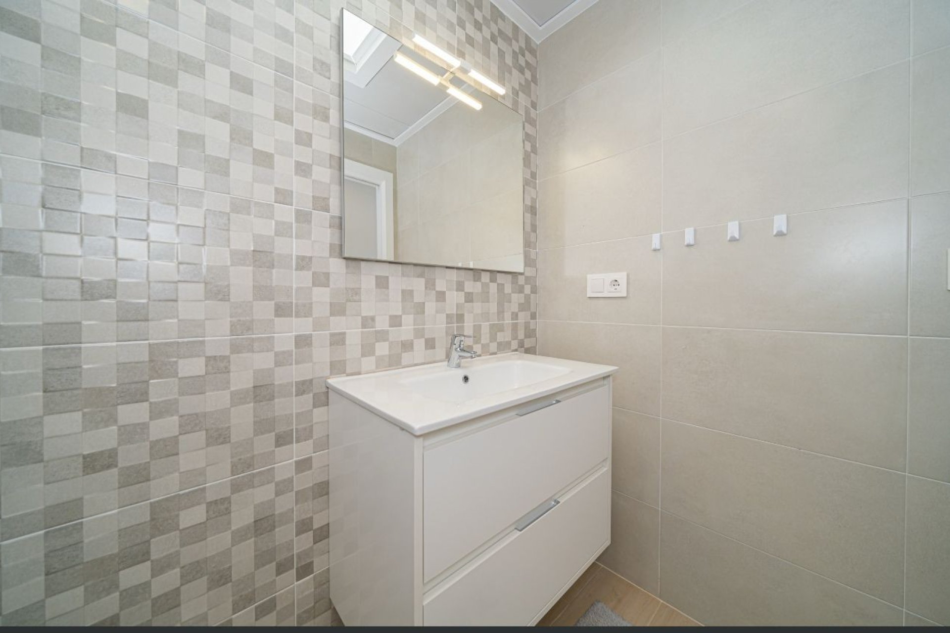 Resale - Villa -
Avileses - Inland