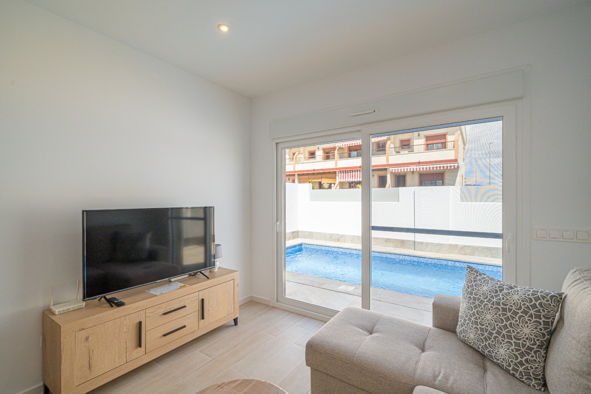 Resale - Villa -
Avileses - Inland