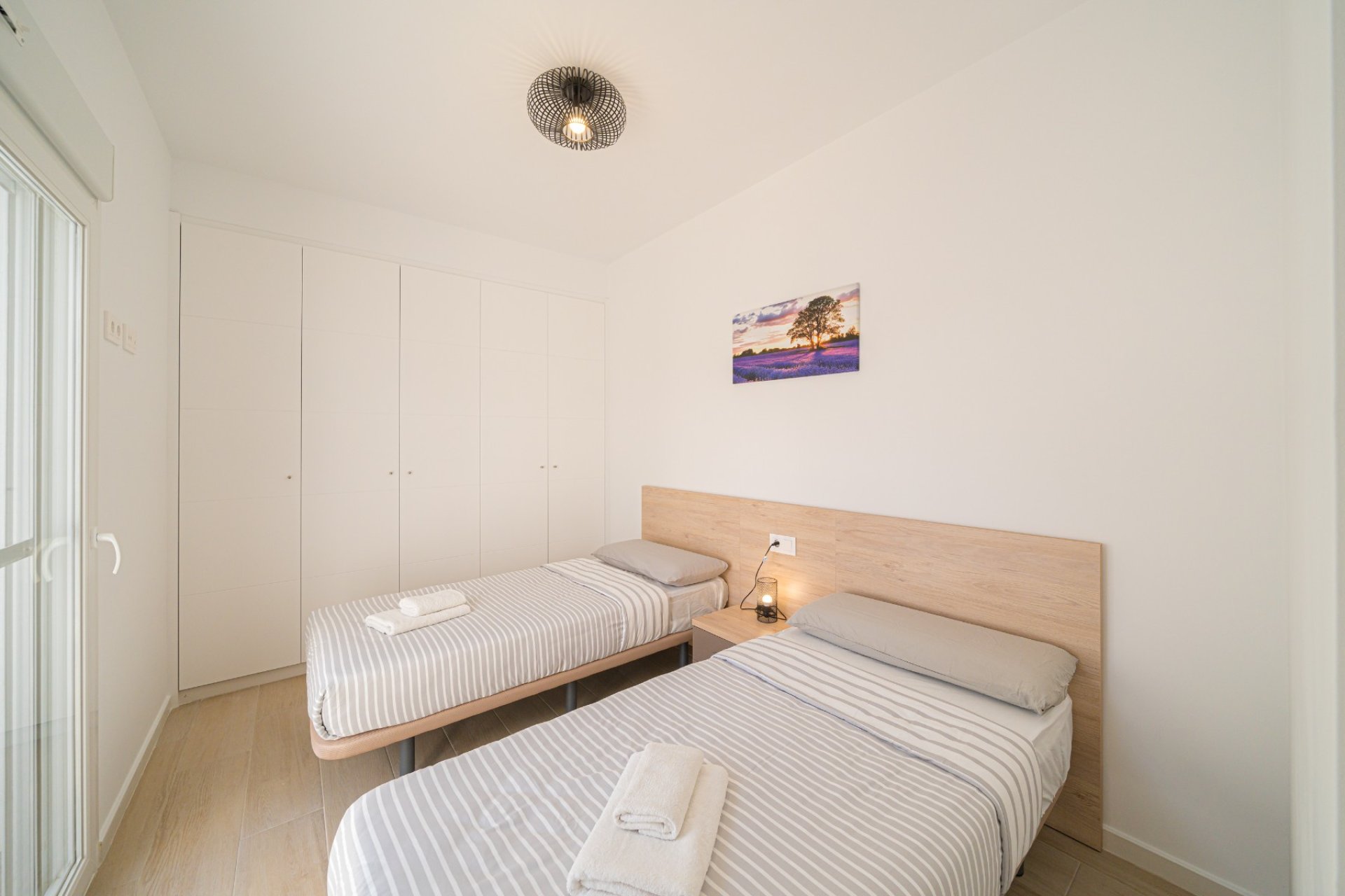 Resale - Villa -
Avileses - Inland