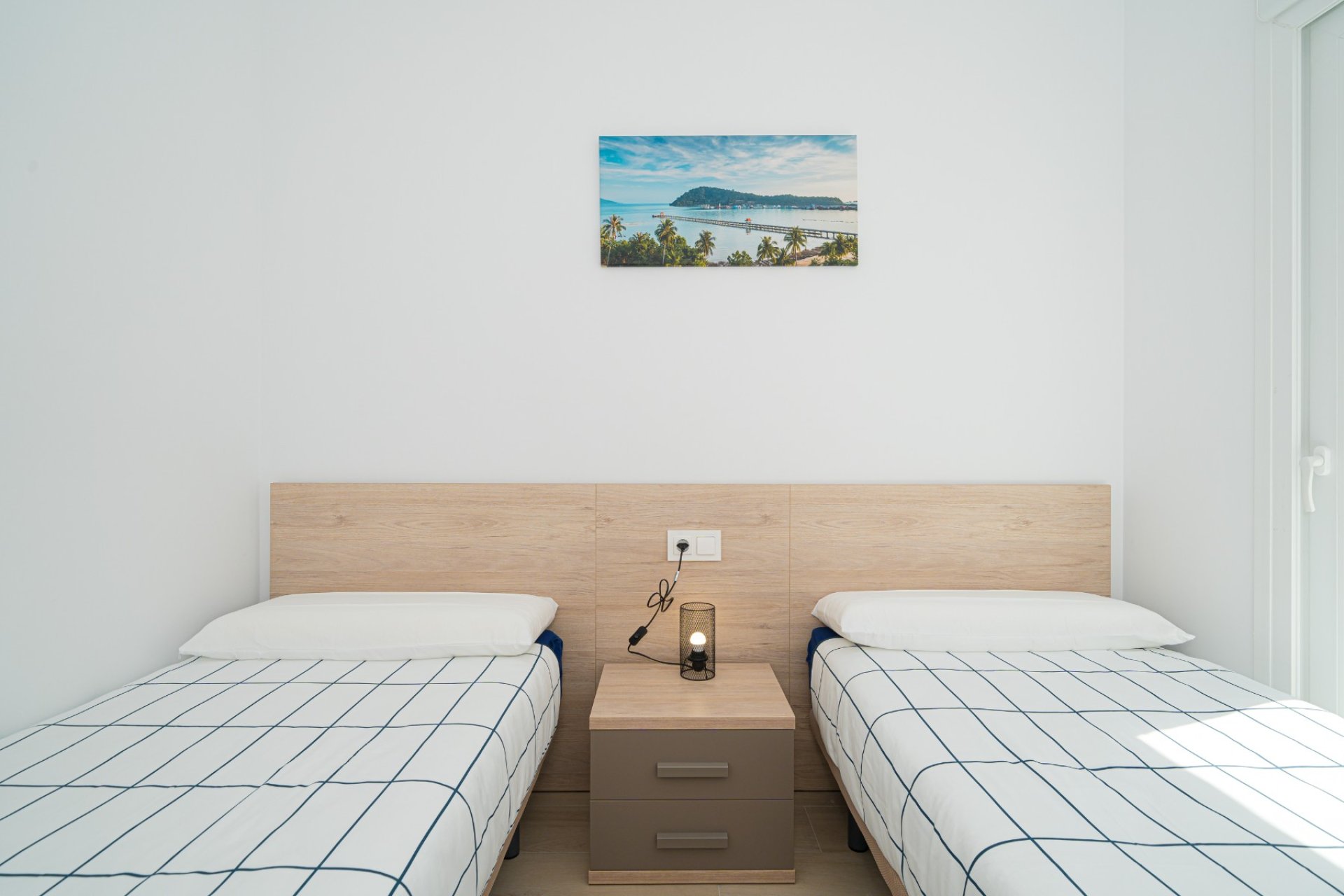 Resale - Villa -
Avileses - Inland