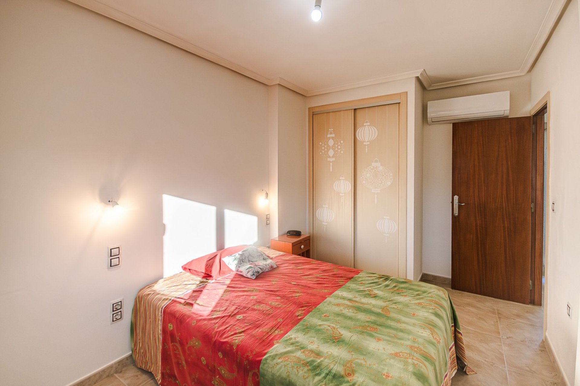 Resale - Villa -
Benferri - Inland