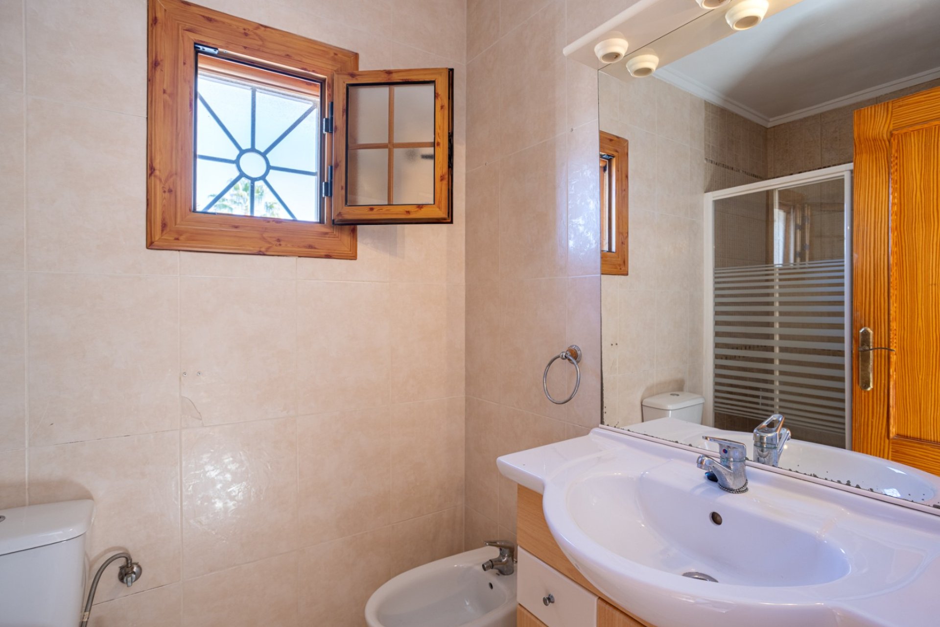 Resale - Villa -
Benijofar - Costa Blanca