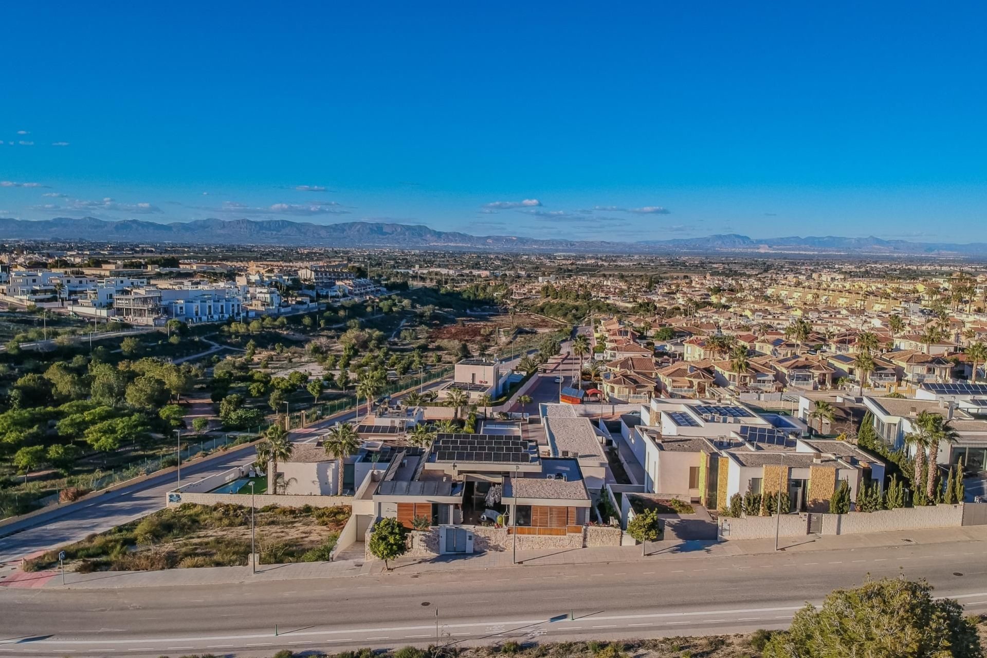 Resale - Villa -
Benijofar - Costa Blanca