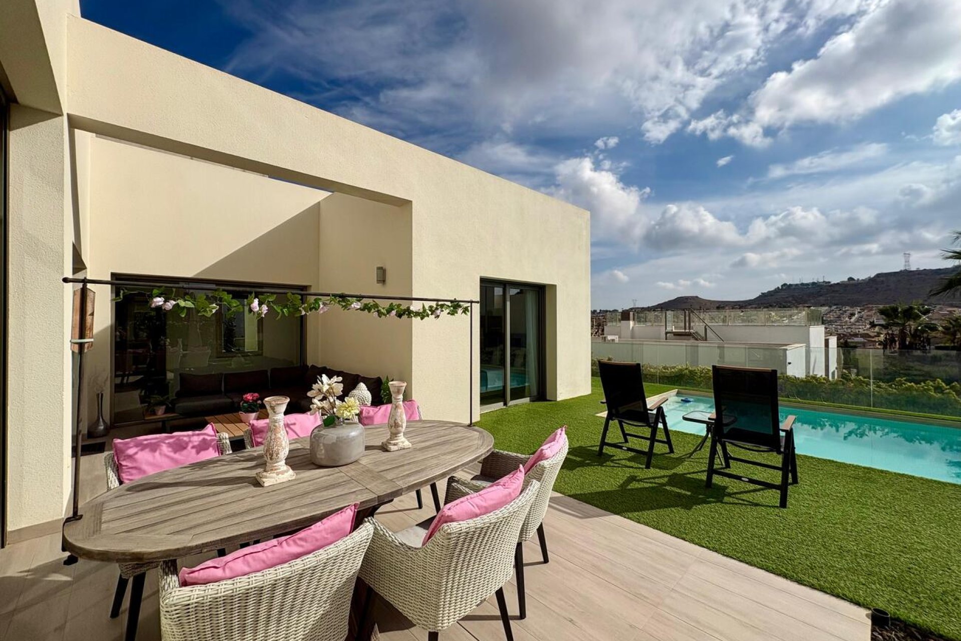Resale - Villa -
Benijofar - Costa Blanca
