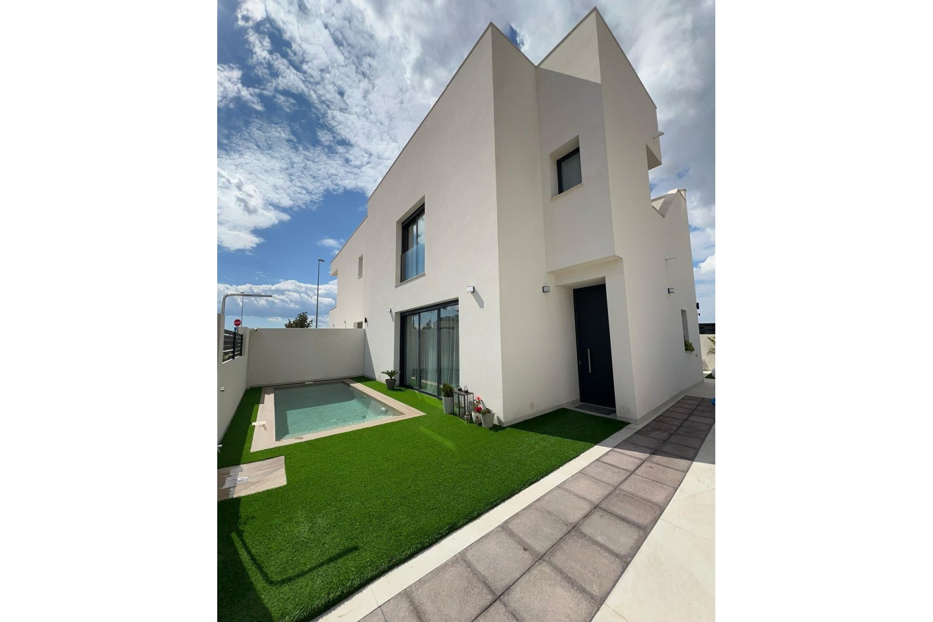 Resale - Villa -
Benijofar