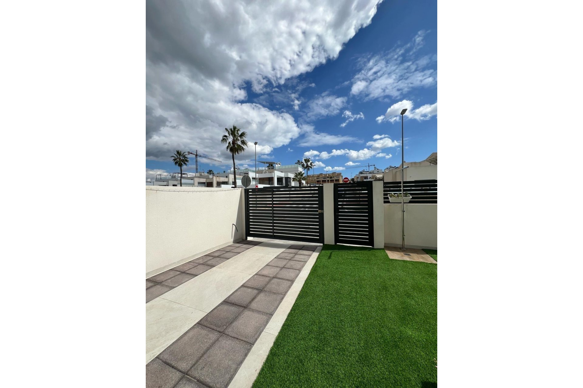 Resale - Villa -
Benijofar