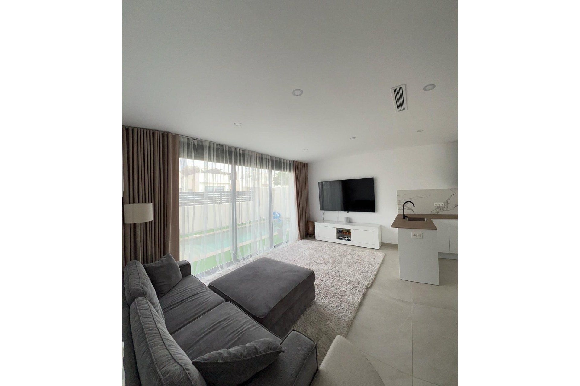 Resale - Villa -
Benijofar