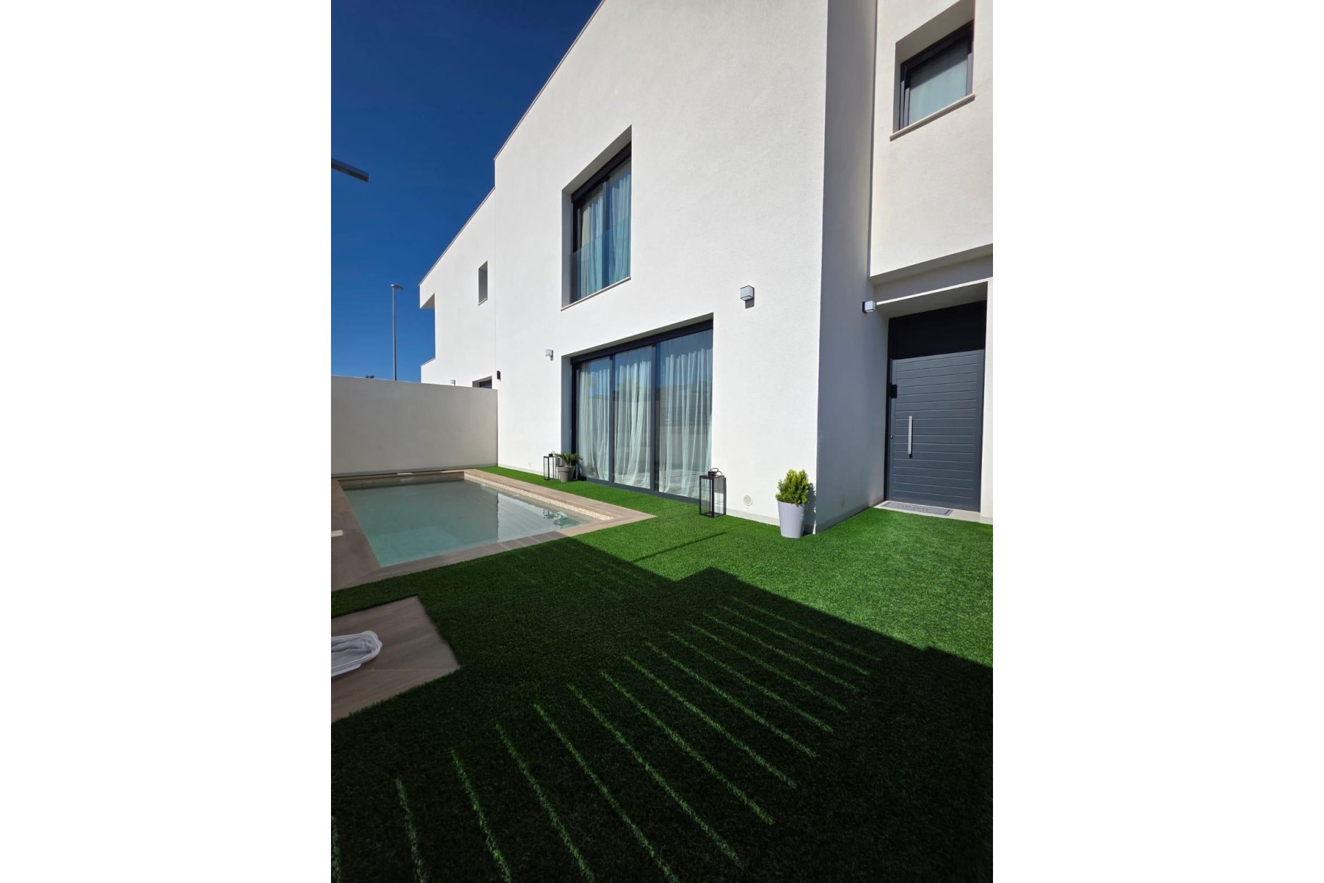 Resale - Villa -
Benijofar