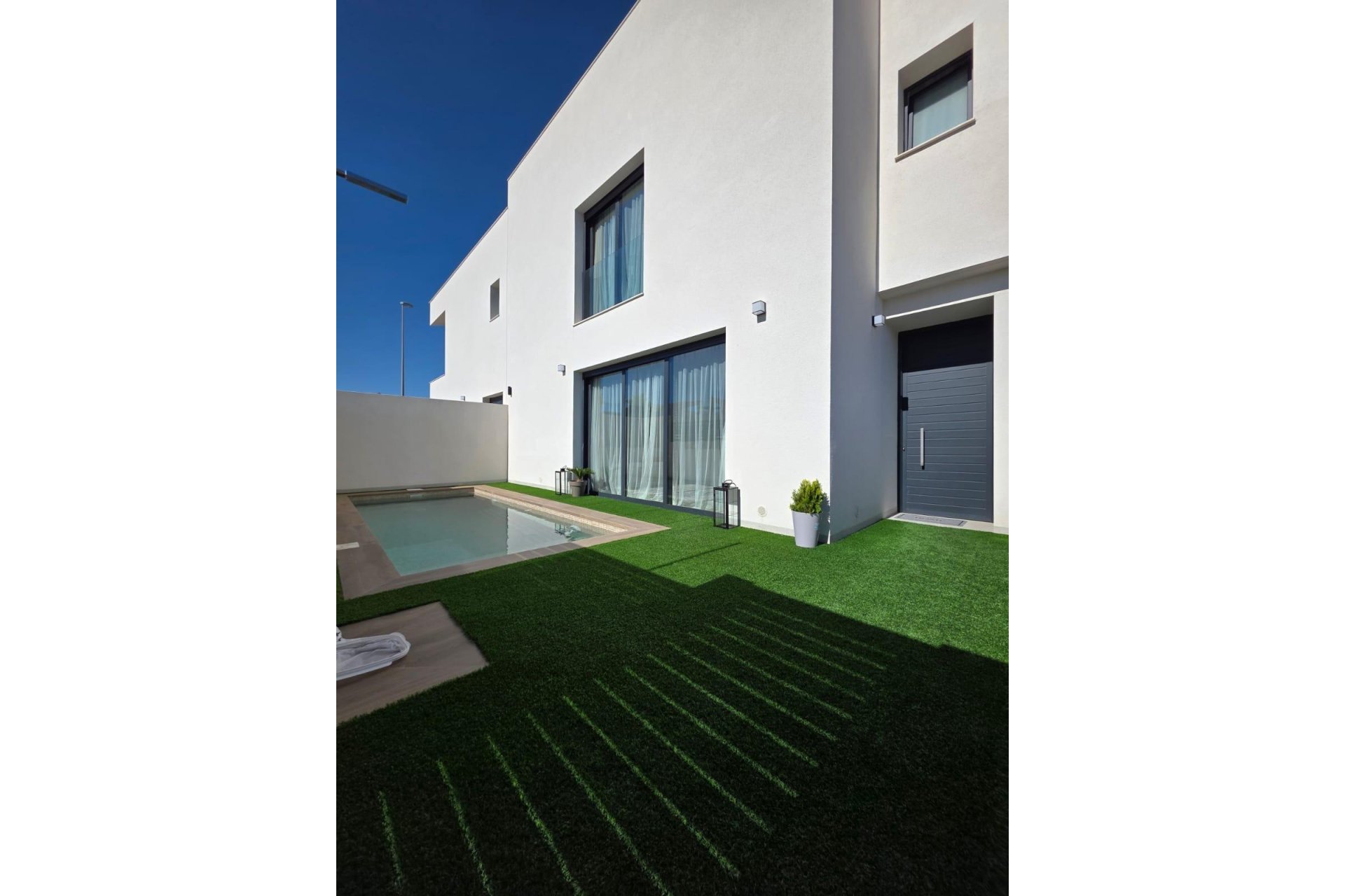 Resale - Villa -
Benijofar