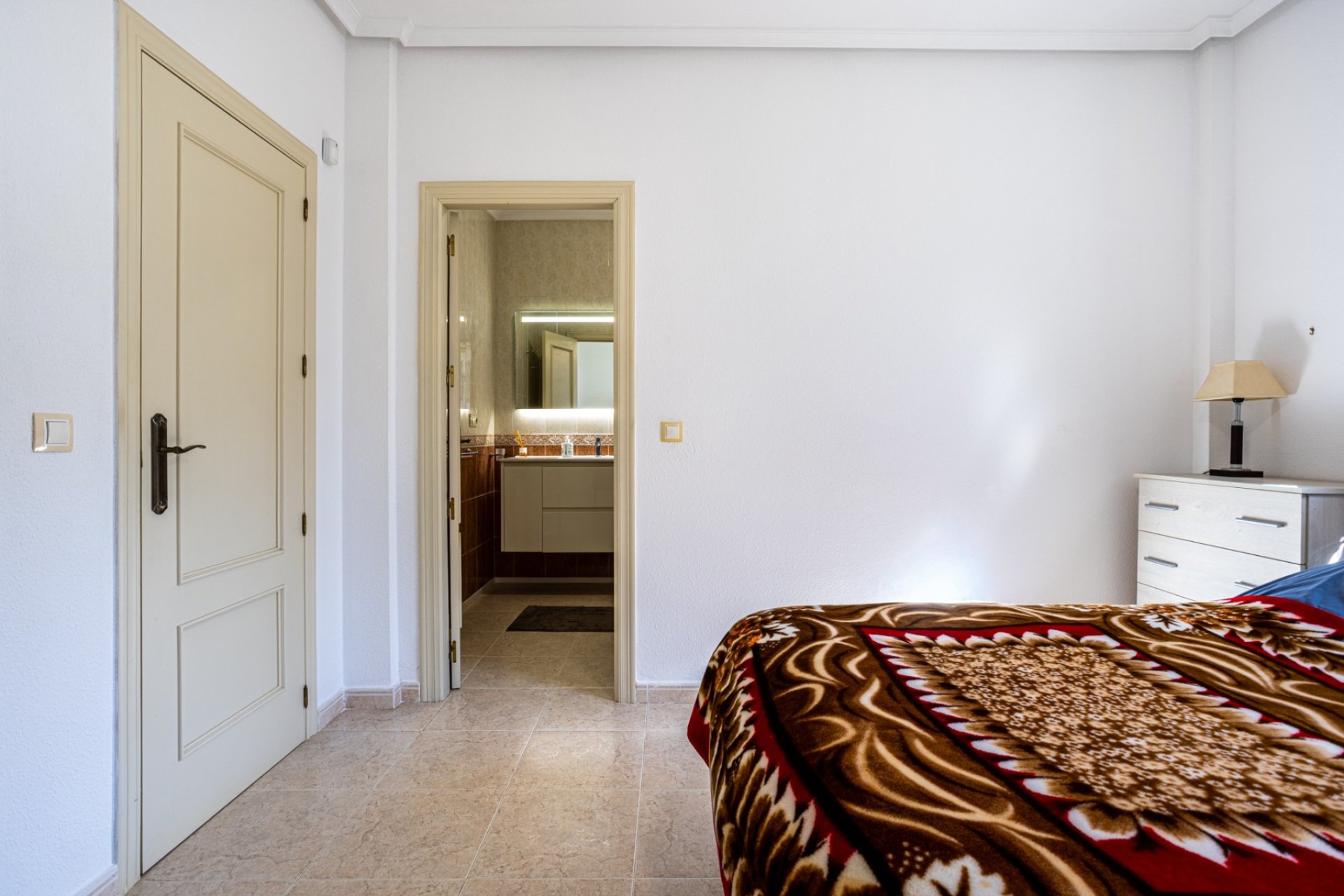 Resale - Villa -
Bigastro - Inland