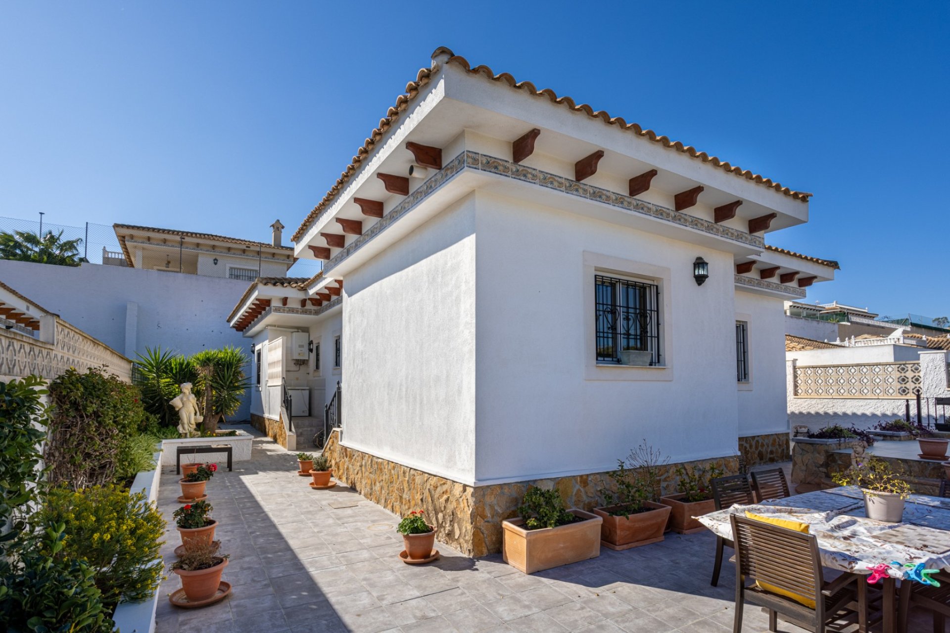 Resale - Villa -
Bigastro - Inland