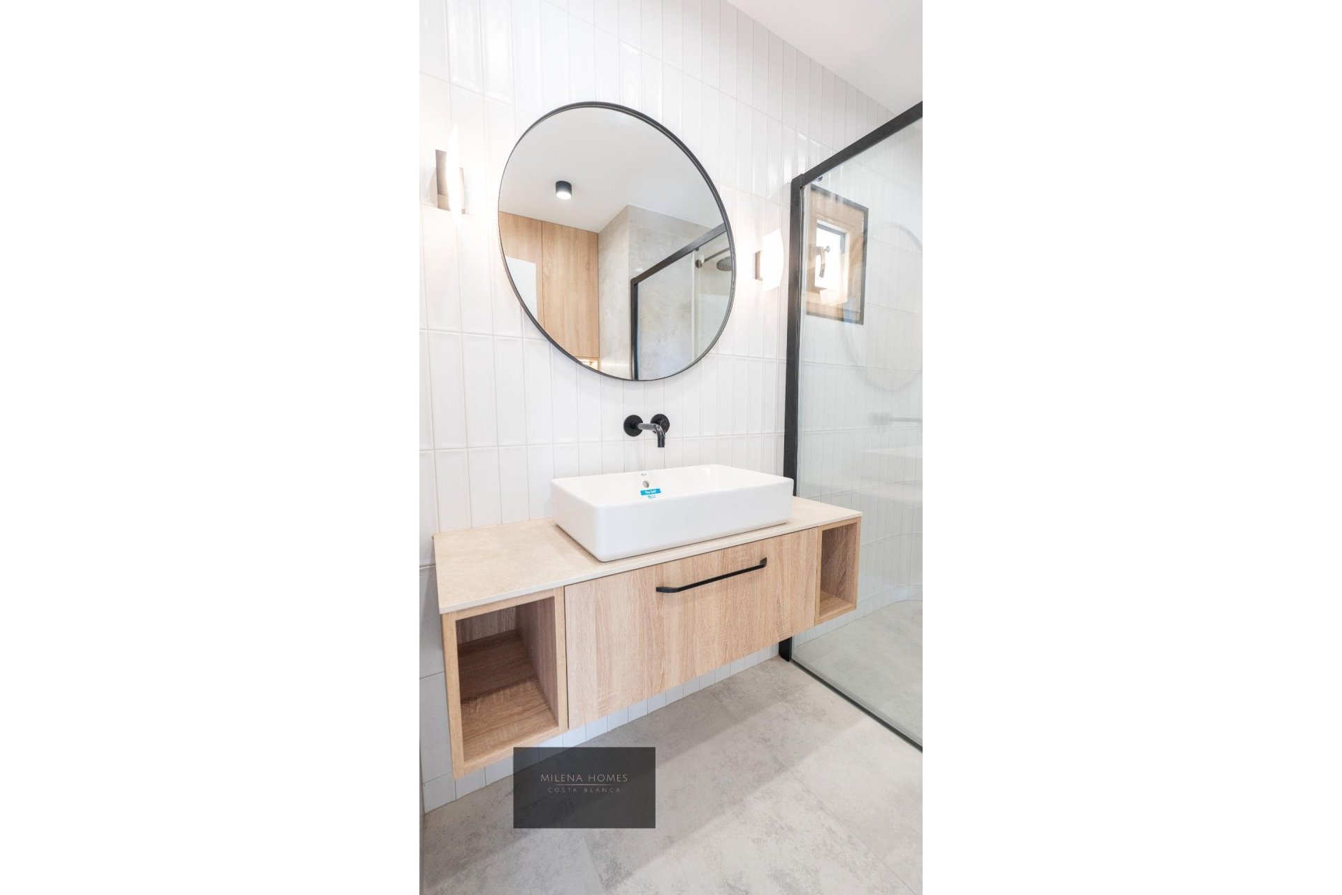 Resale - Villa -
Cabo Roig