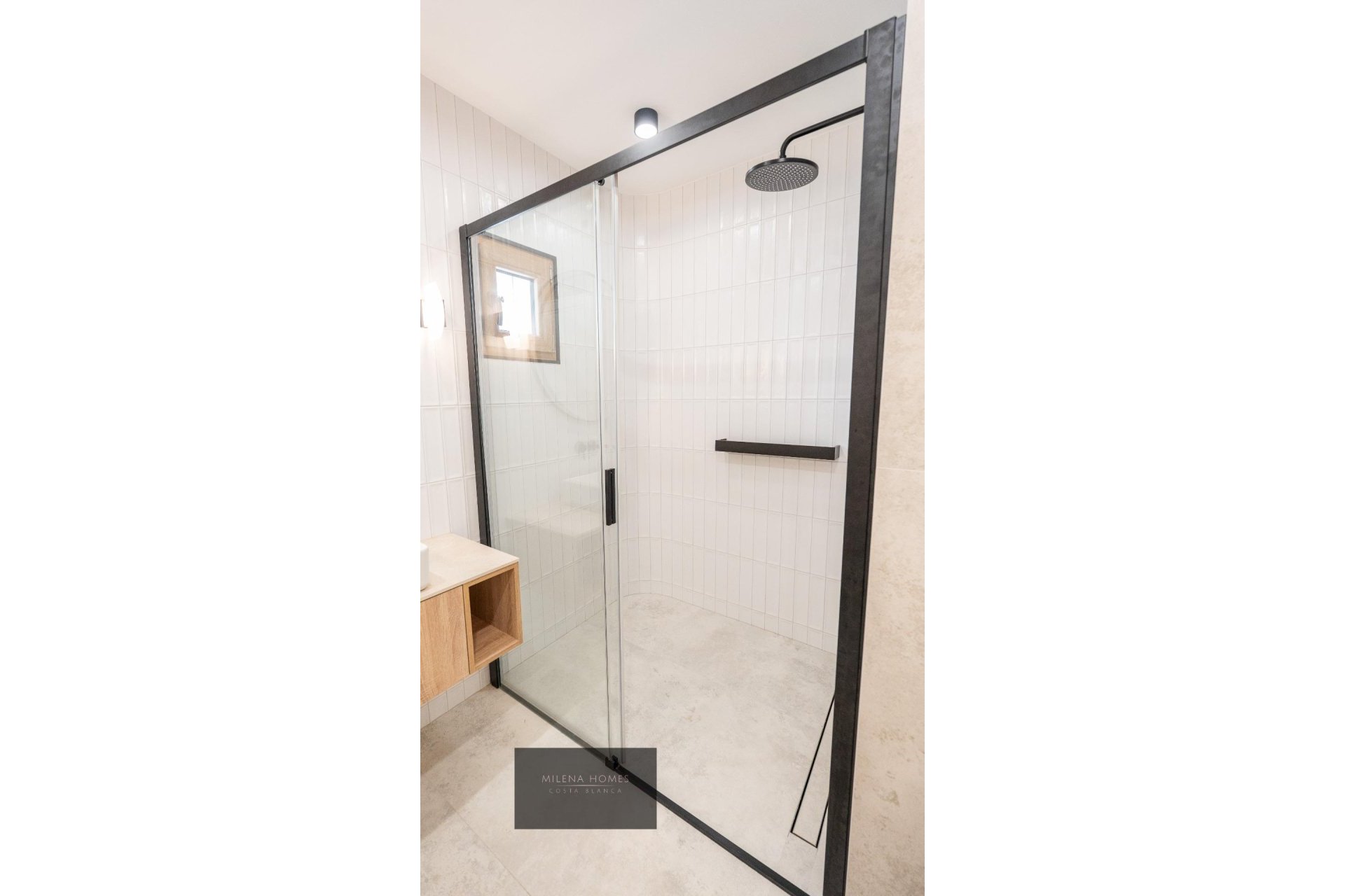 Resale - Villa -
Cabo Roig