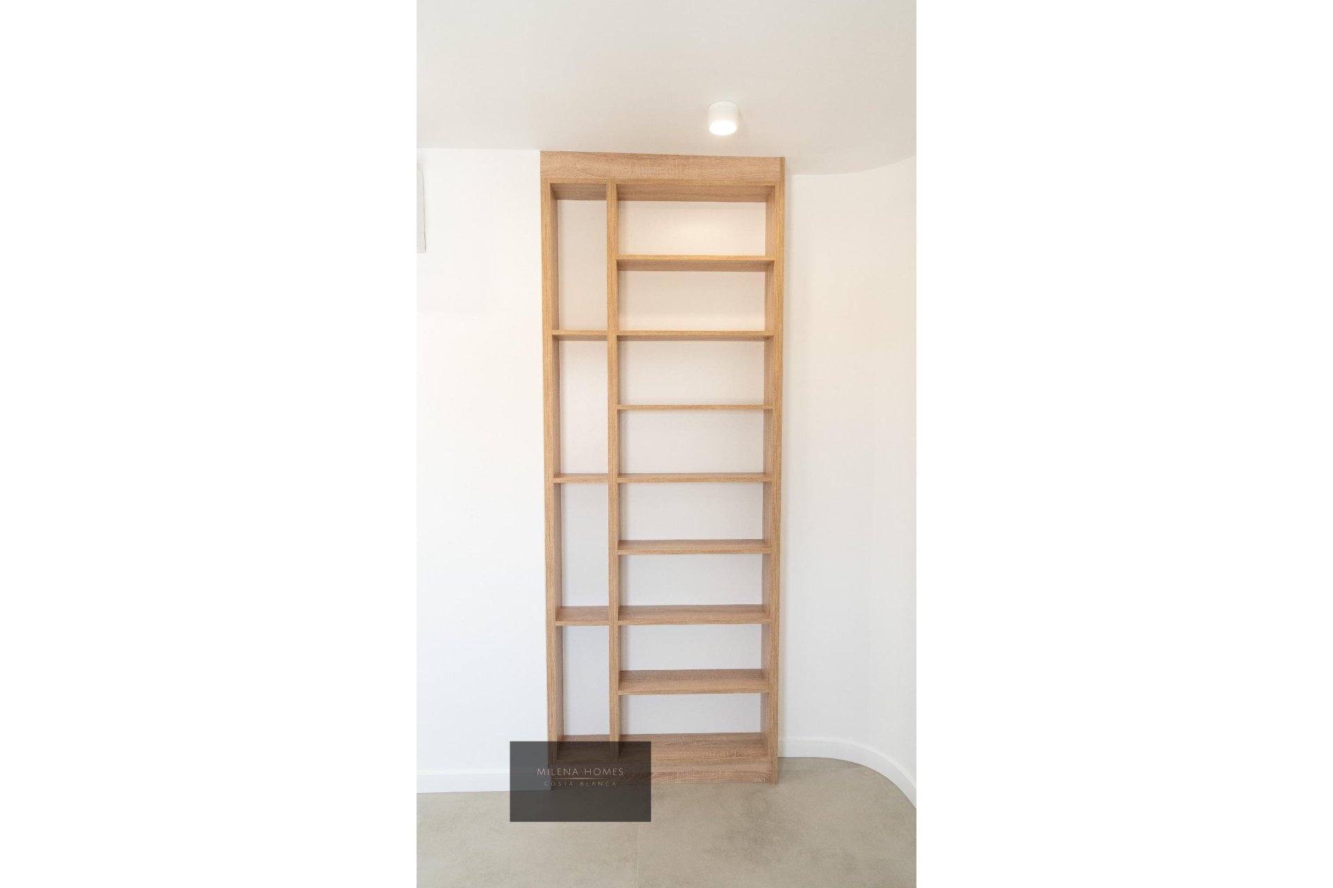 Resale - Villa -
Cabo Roig