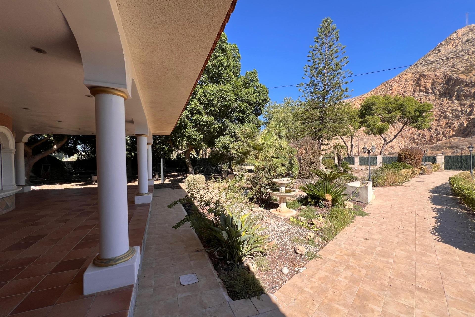 Resale - Villa -
Callosa de Segura - Callosa De Segura