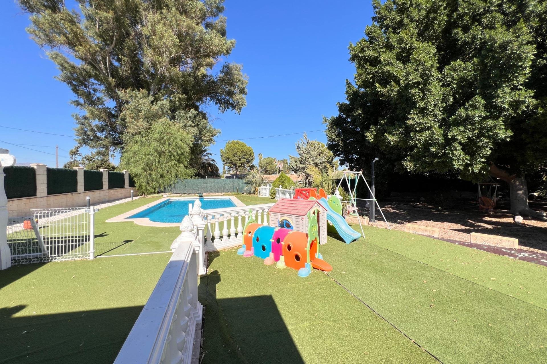 Resale - Villa -
Callosa de Segura - Callosa De Segura