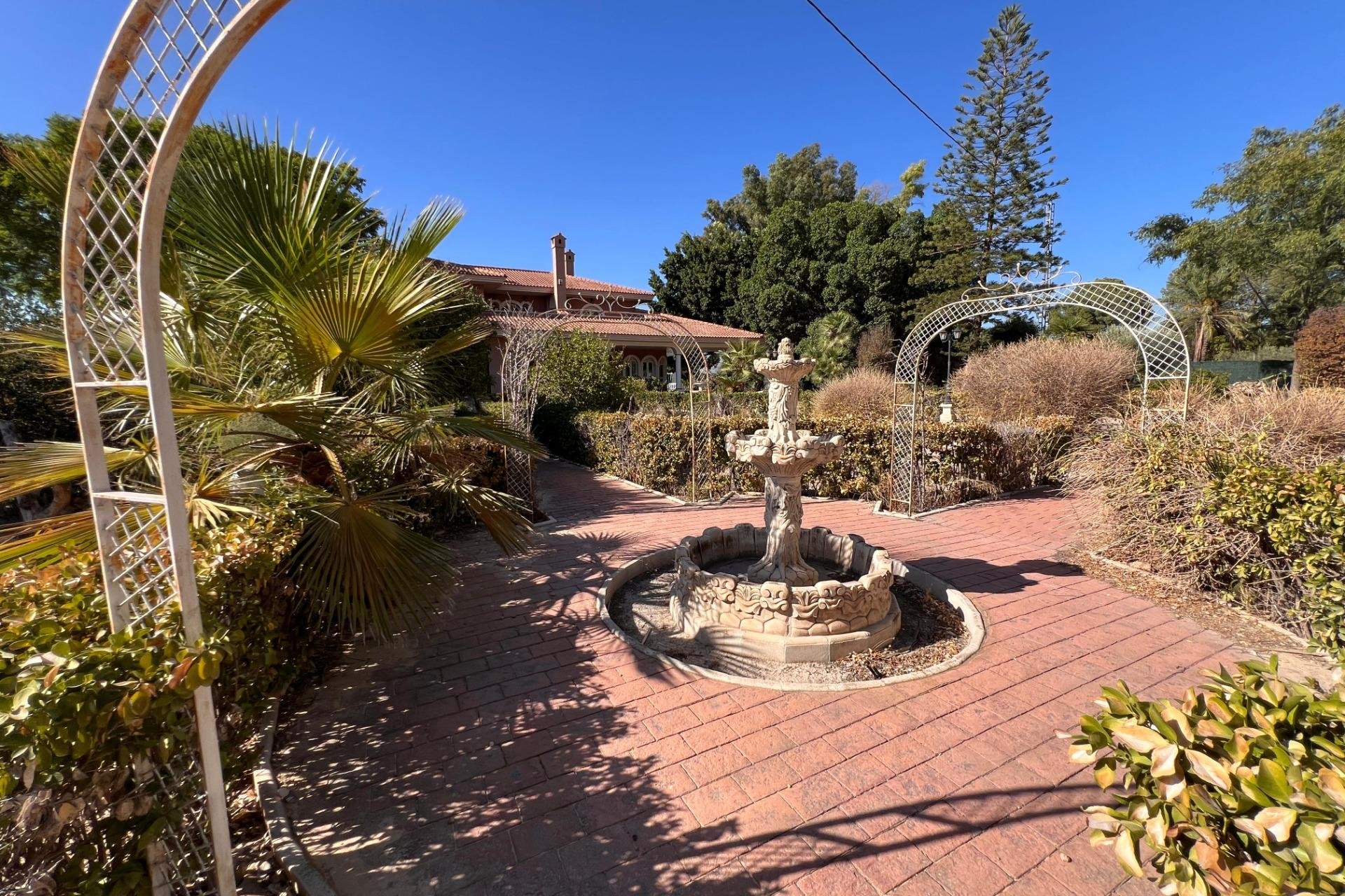 Resale - Villa -
Callosa de Segura - Callosa De Segura