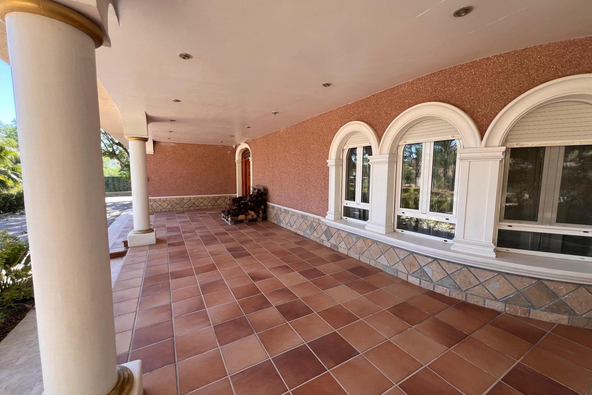 Resale - Villa -
Callosa de Segura - Callosa De Segura