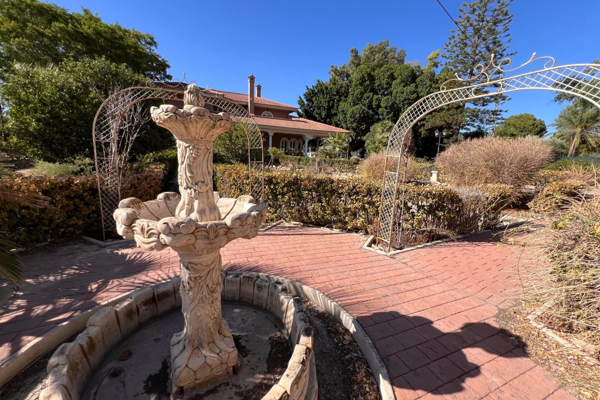 Resale - Villa -
Callosa de Segura - Callosa De Segura