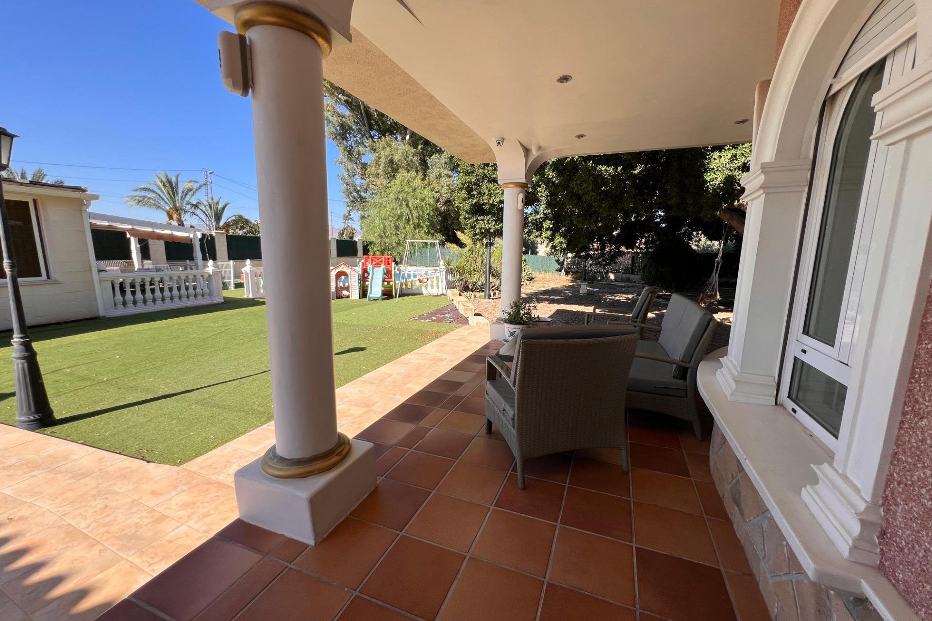 Resale - Villa -
Callosa de Segura - Callosa De Segura