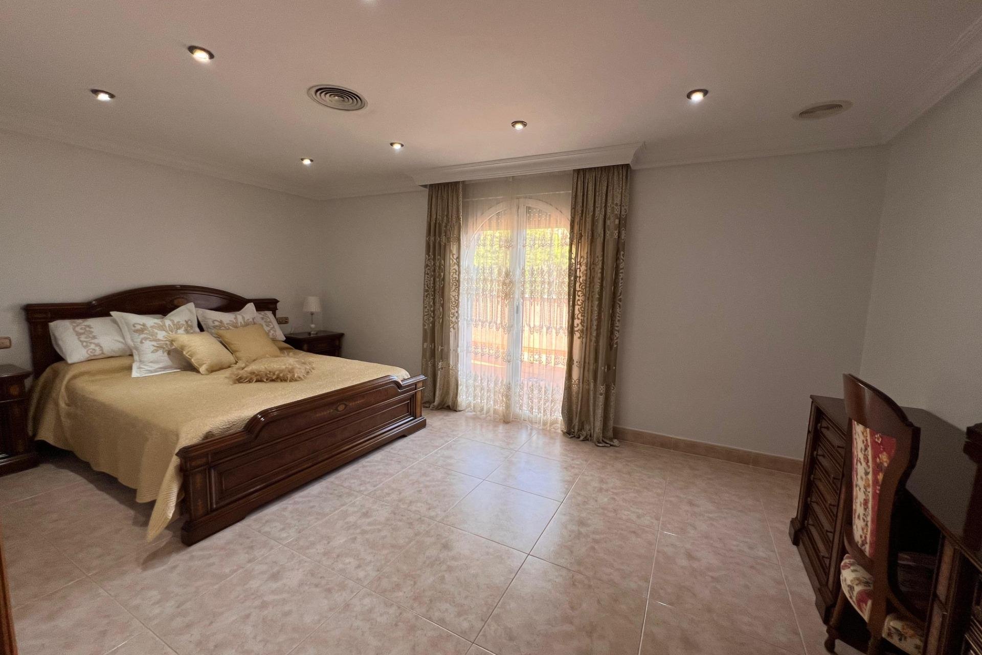 Resale - Villa -
Callosa de Segura - Callosa De Segura