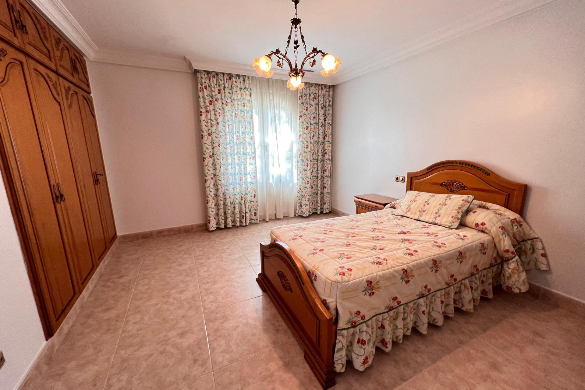 Resale - Villa -
Callosa de Segura - Callosa De Segura