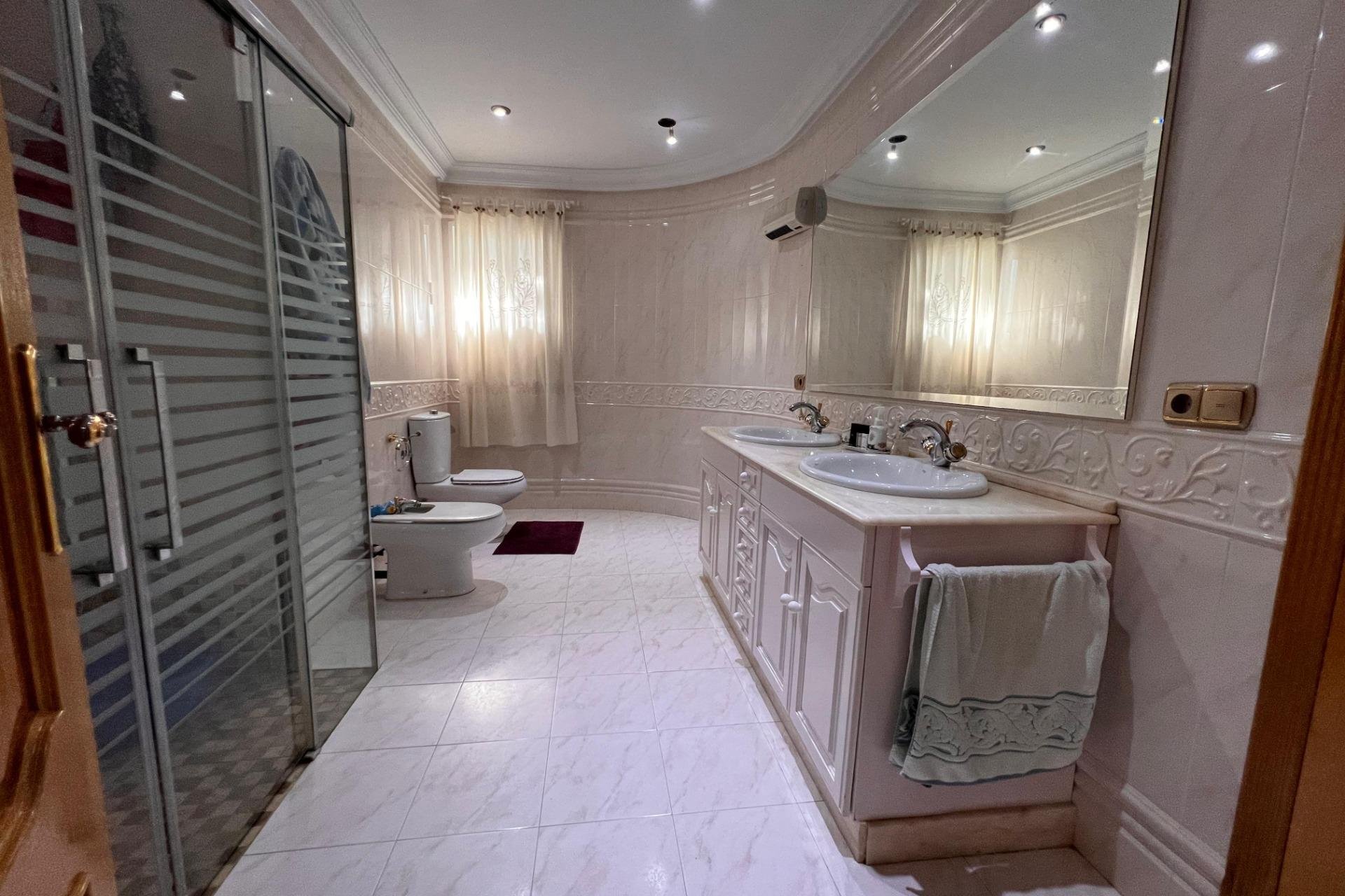 Resale - Villa -
Callosa de Segura - Callosa De Segura