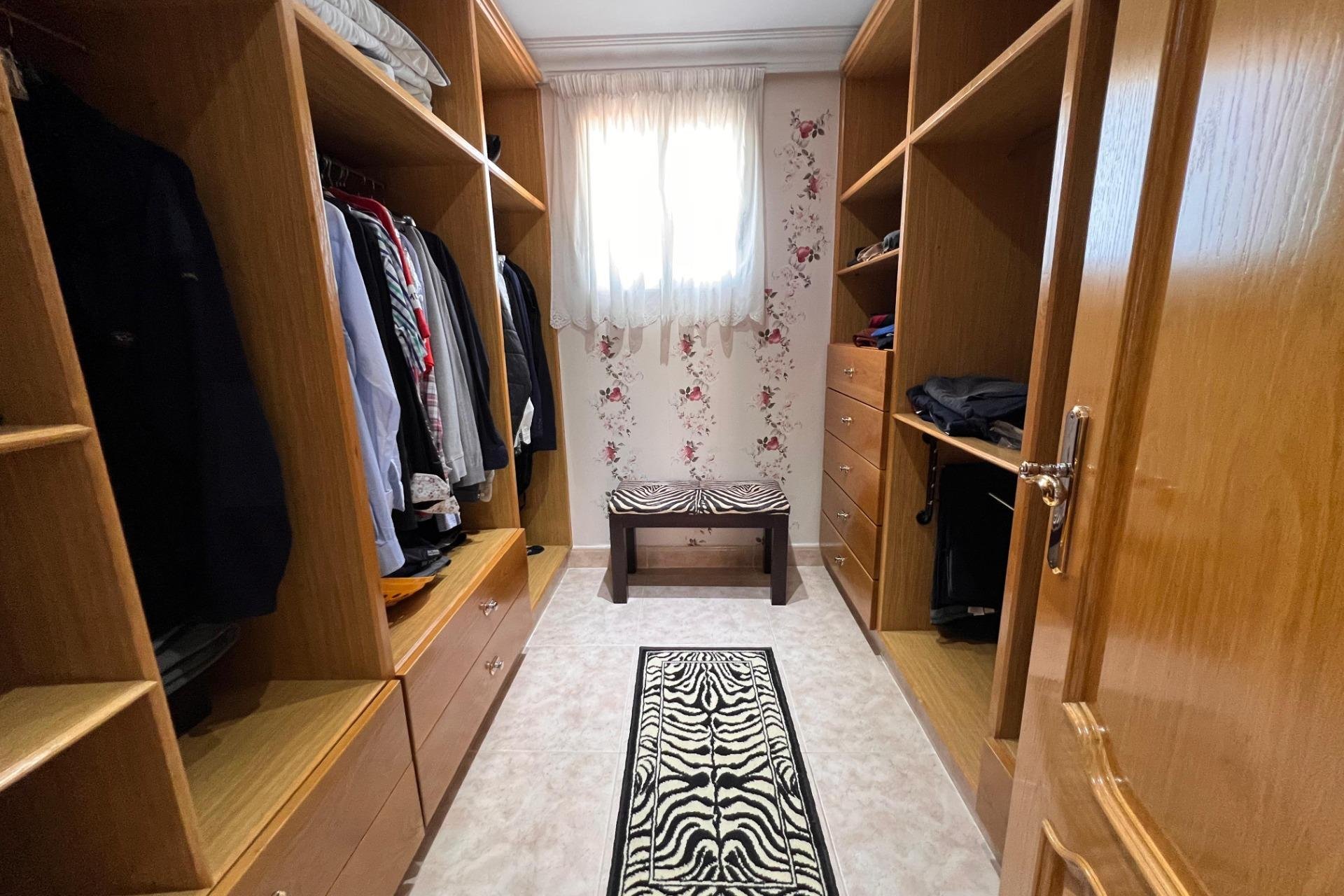 Resale - Villa -
Callosa de Segura - Callosa De Segura