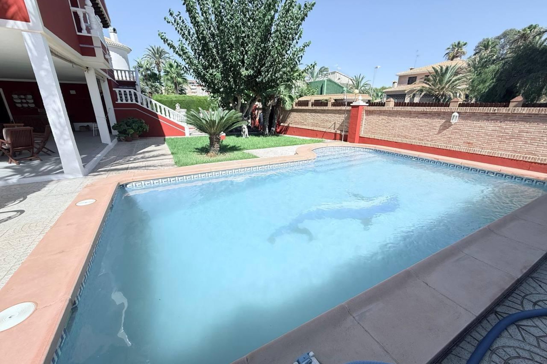 Resale - Villa -
Campoamor