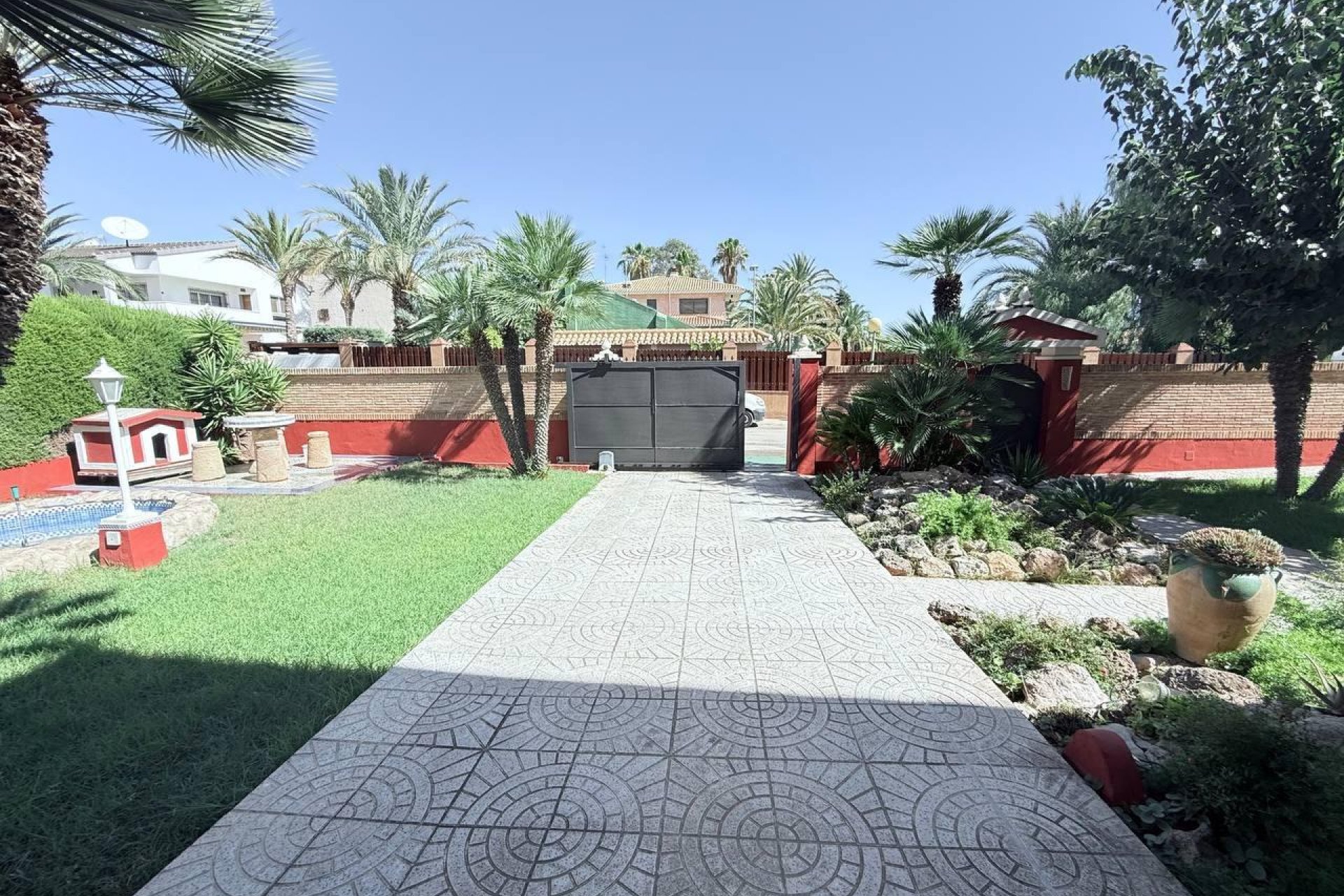 Resale - Villa -
Campoamor