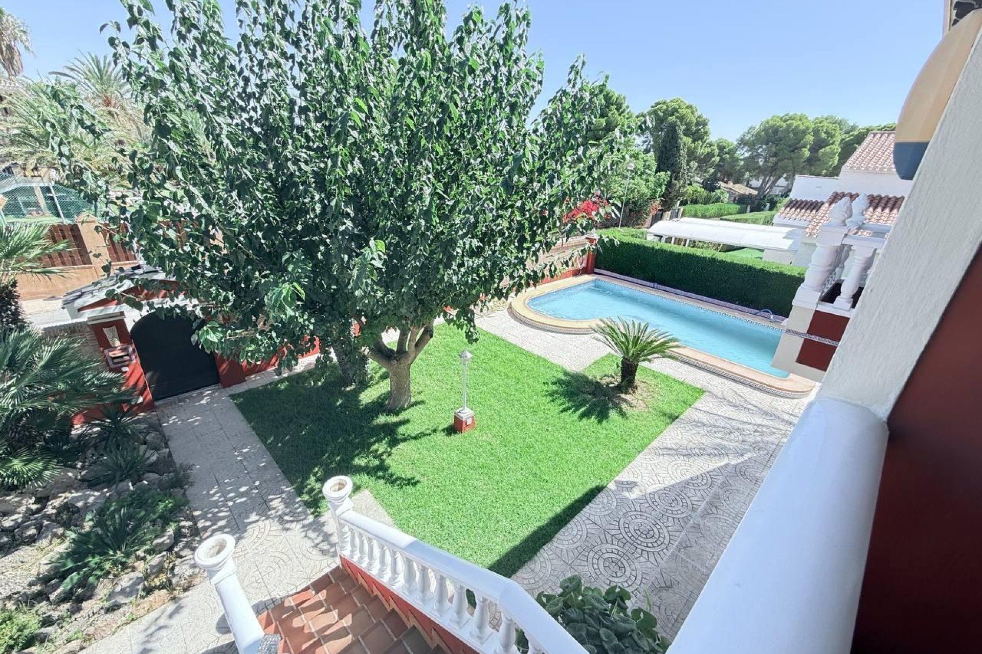 Resale - Villa -
Campoamor