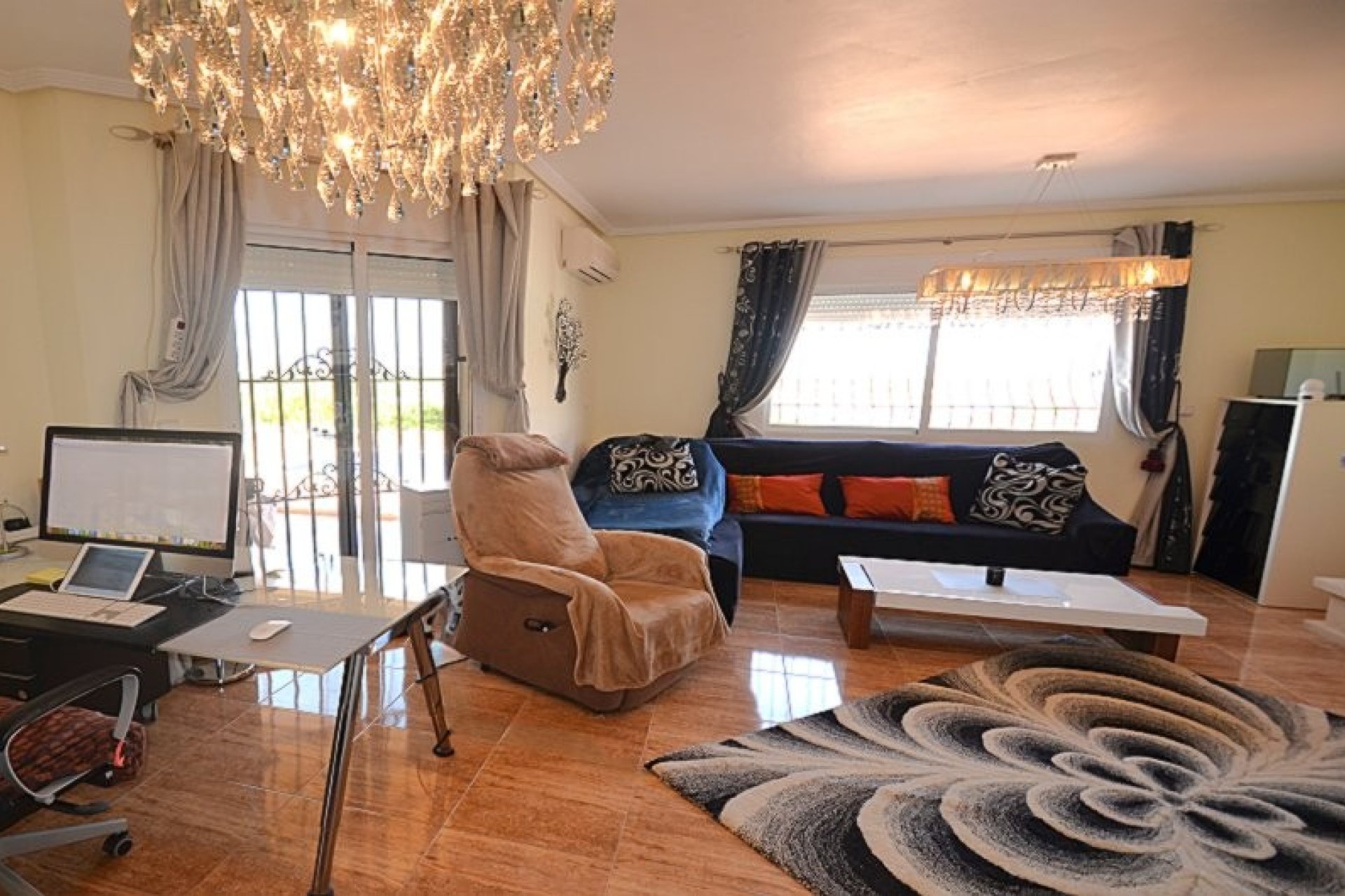 Resale - Villa -
Campos del Río - Inland