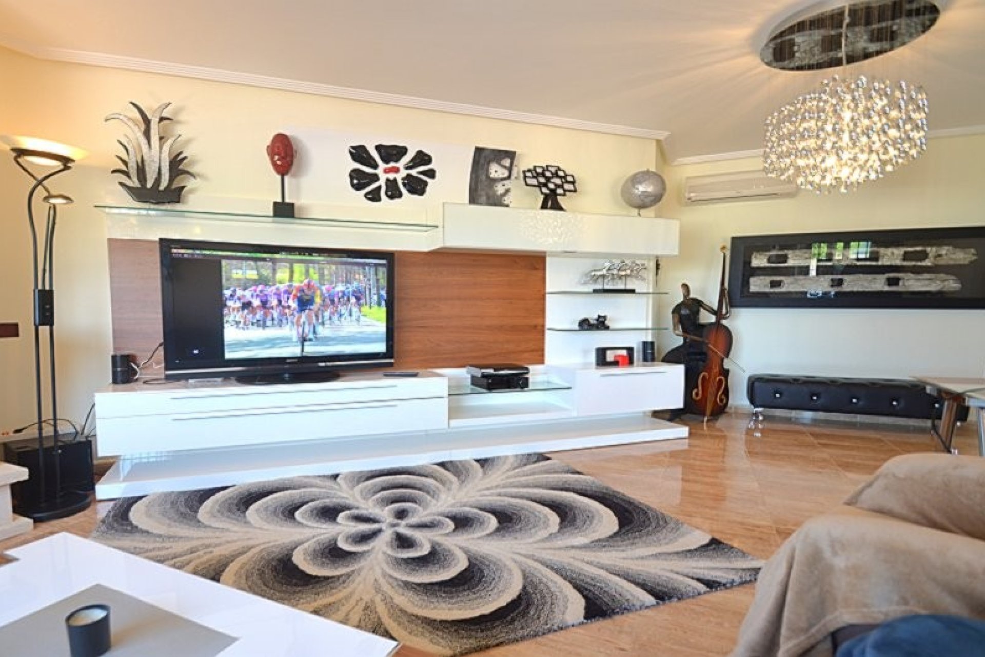 Resale - Villa -
Campos del Río - Inland