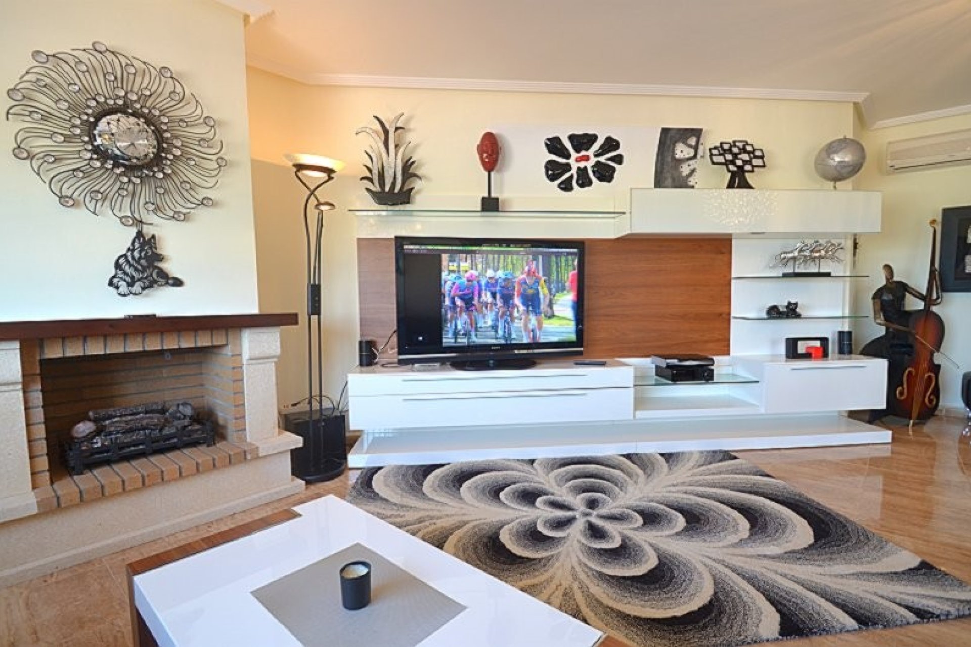 Resale - Villa -
Campos del Río - Inland