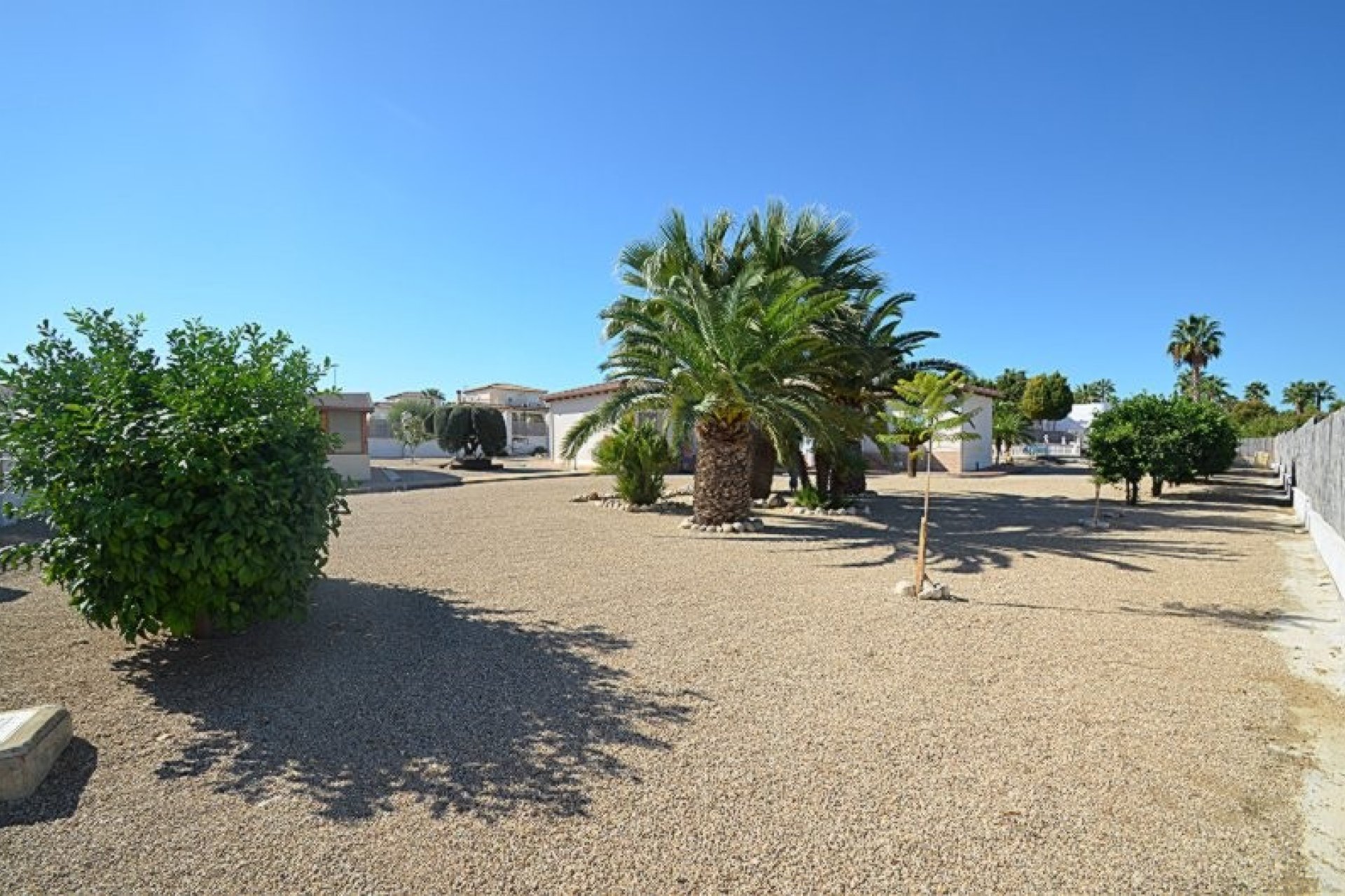 Resale - Villa -
Campos del Río - Inland