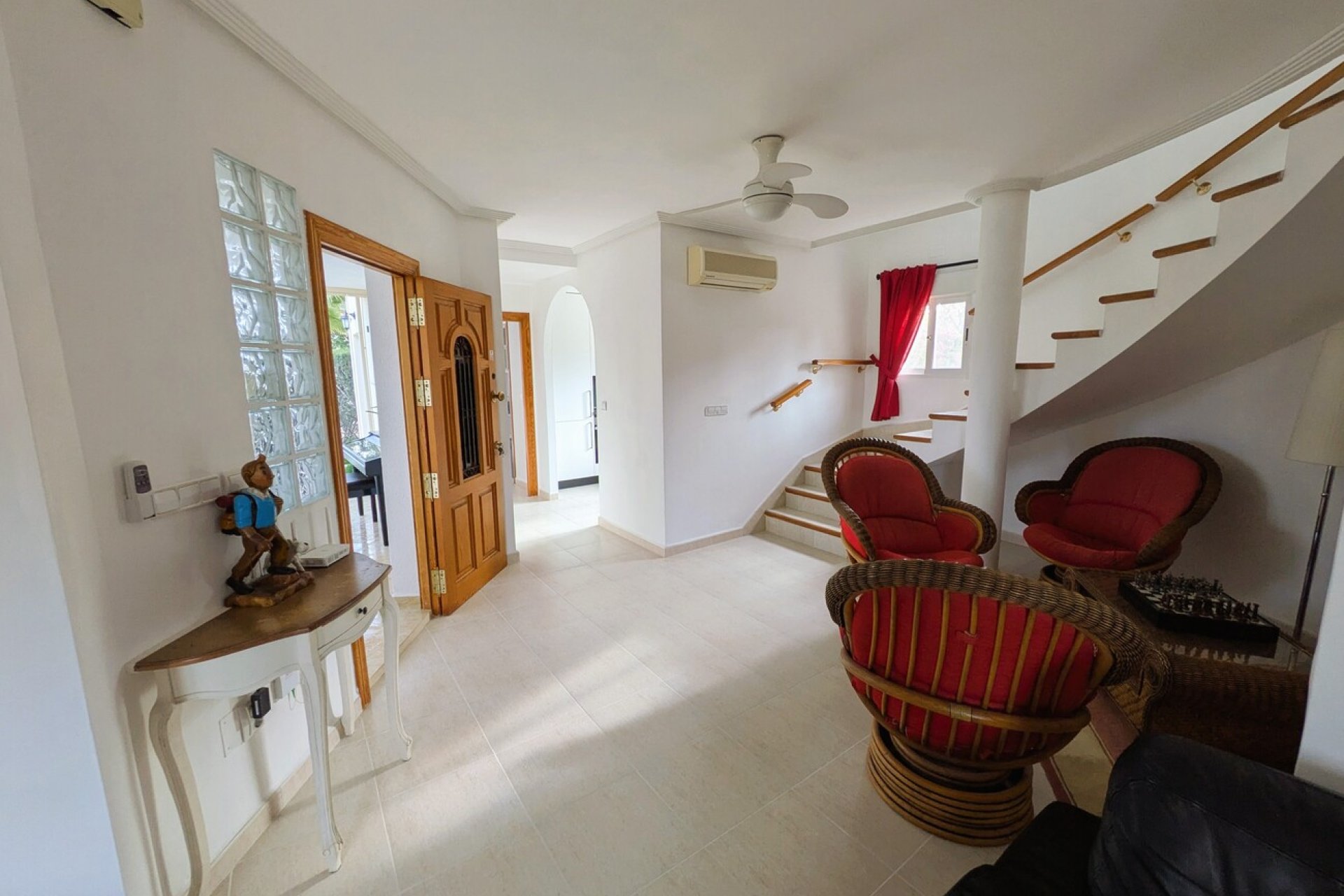 Resale - Villa -
Campos del Río