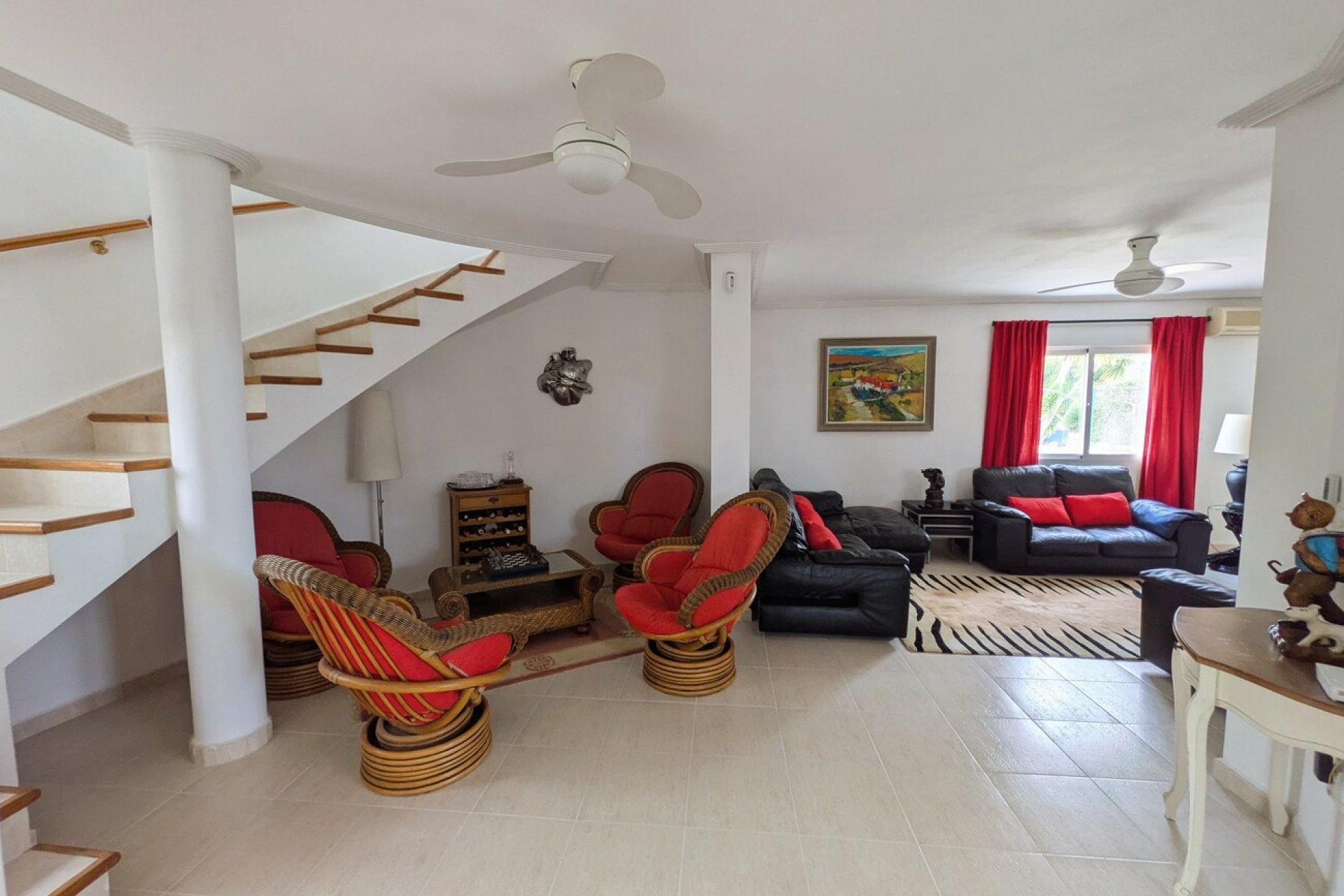 Resale - Villa -
Campos del Río