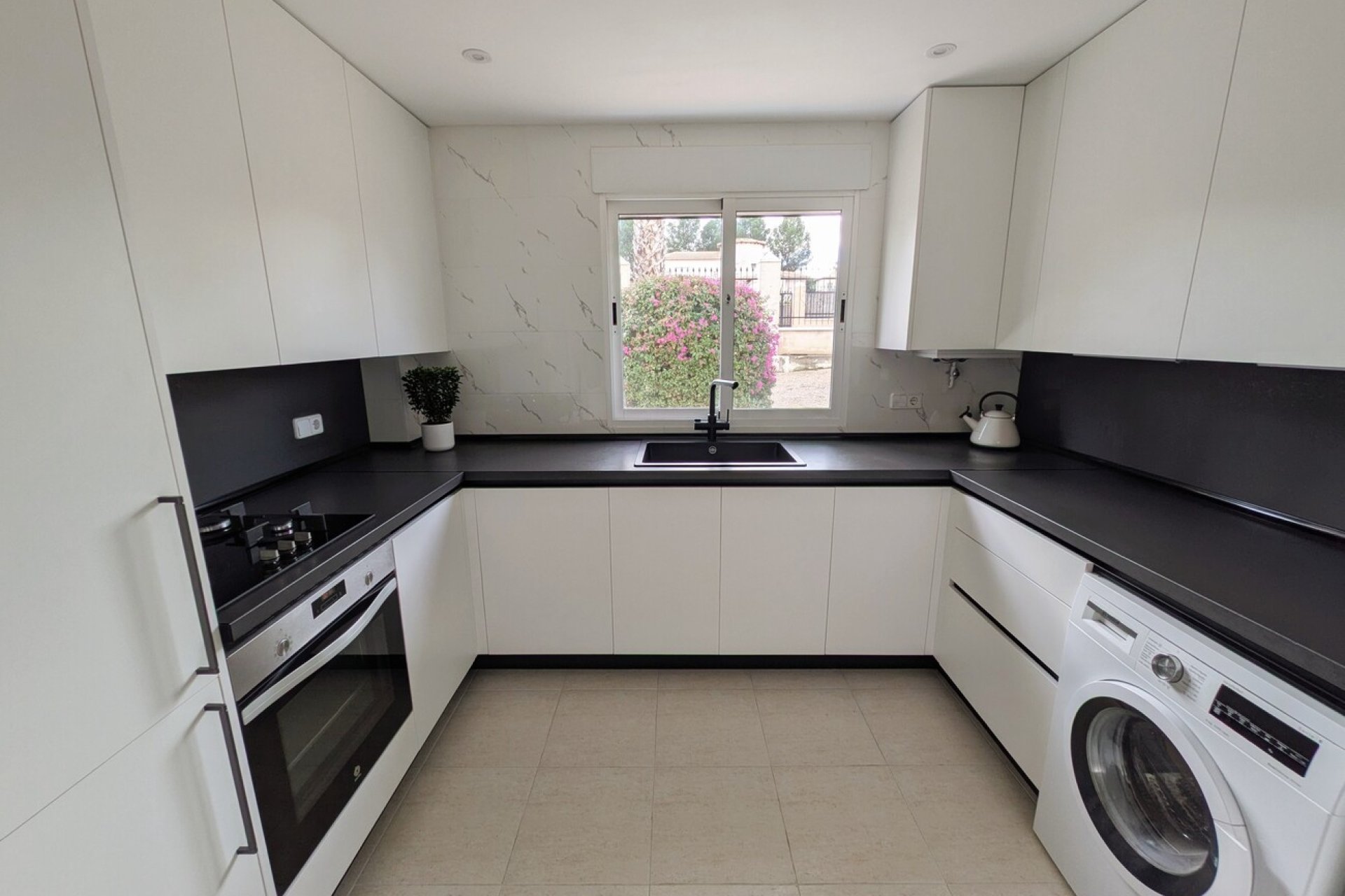 Resale - Villa -
Campos del Río