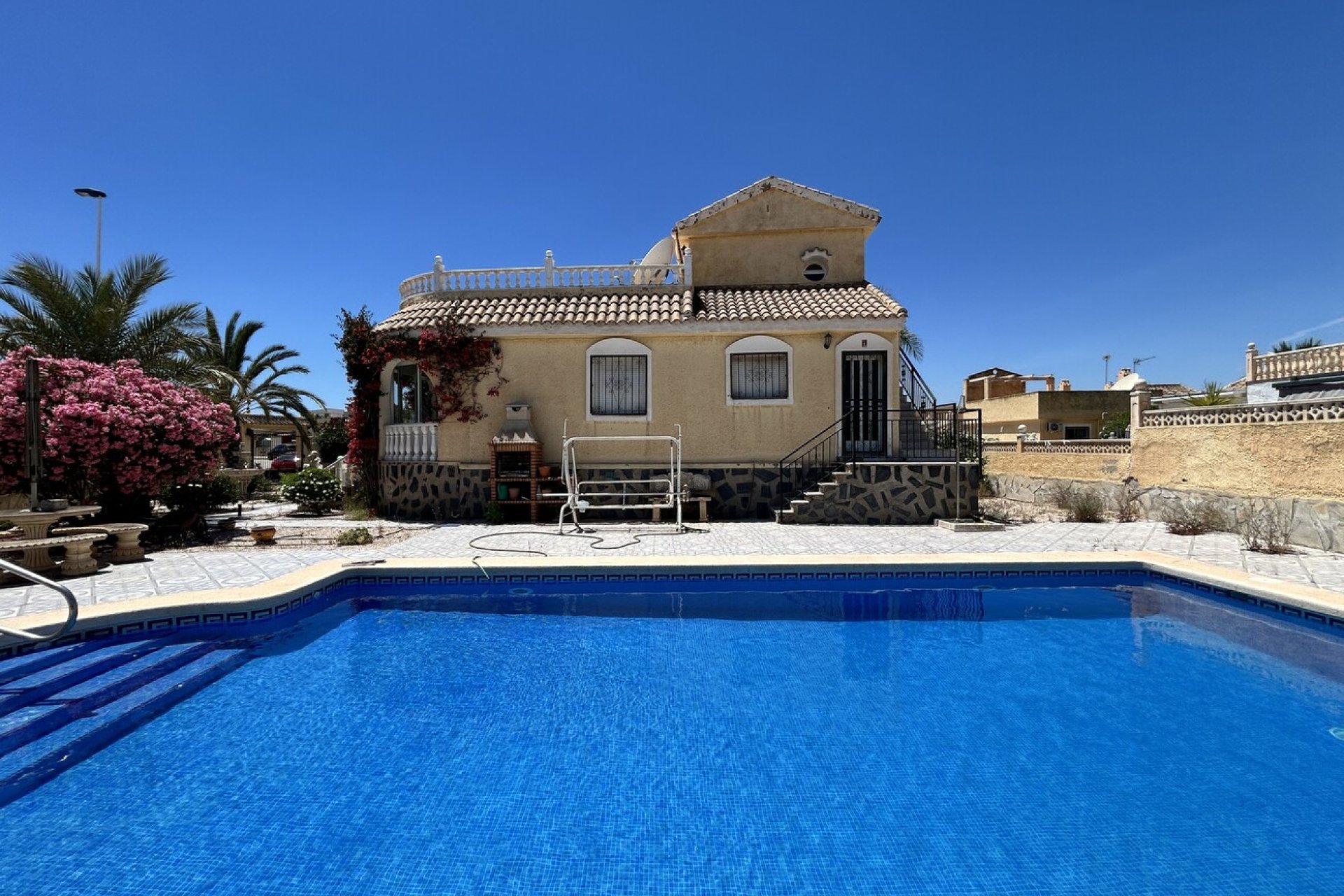 Resale - Villa -
Camposol - Inland