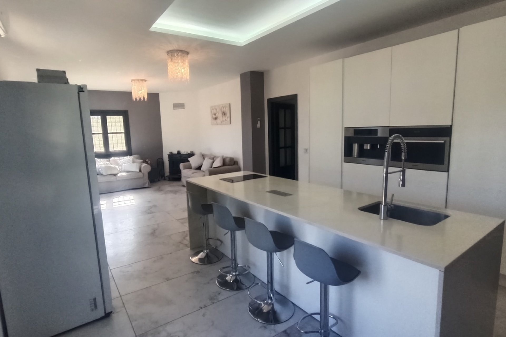 Resale - Villa -
Canadas De San Pedro - Inland