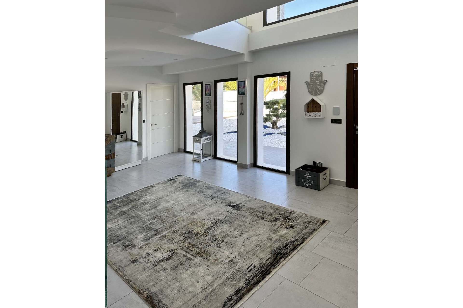 Resale - Villa -
Cansalades - Costa Blanca