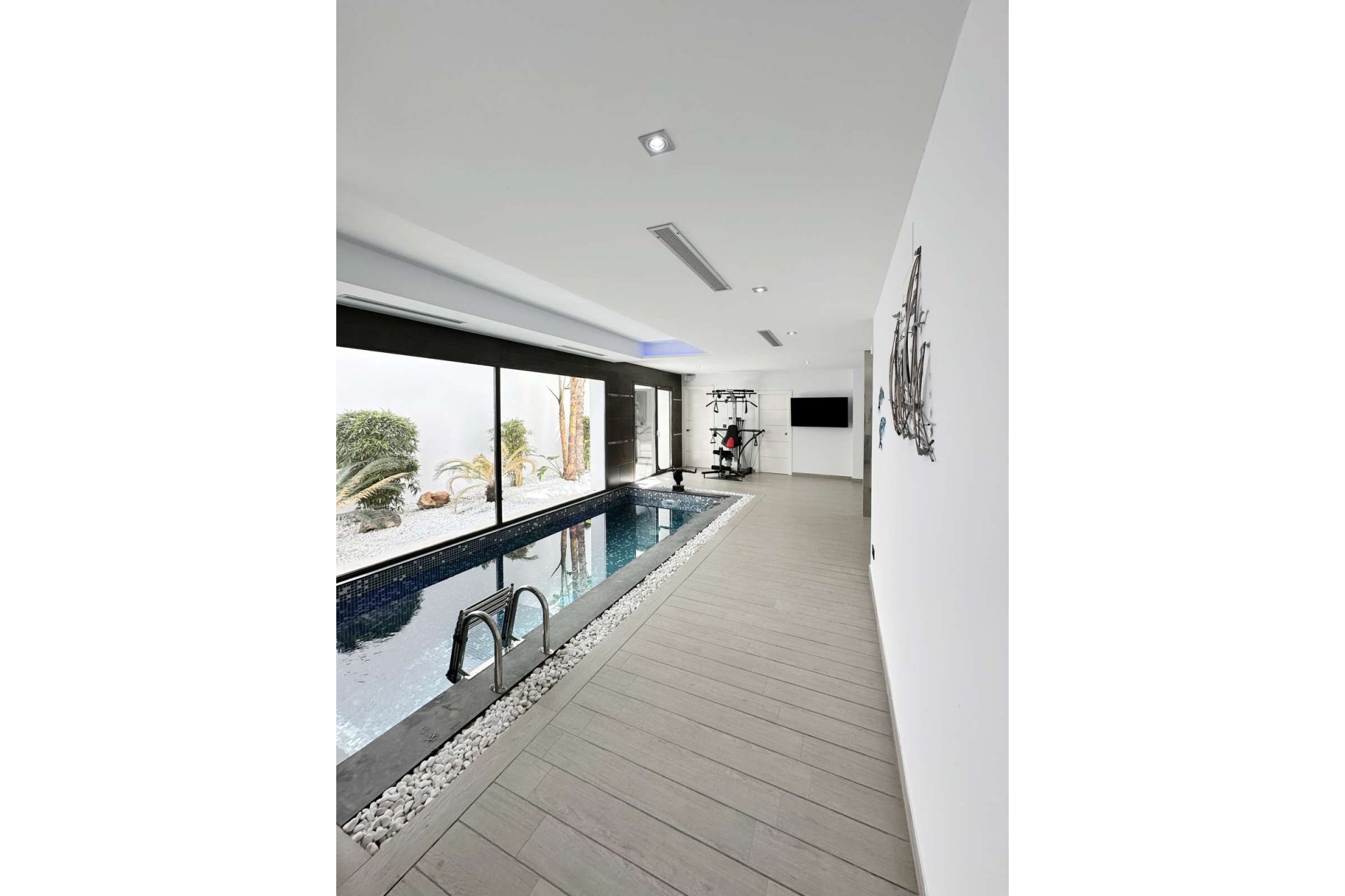 Resale - Villa -
Cansalades - Costa Blanca
