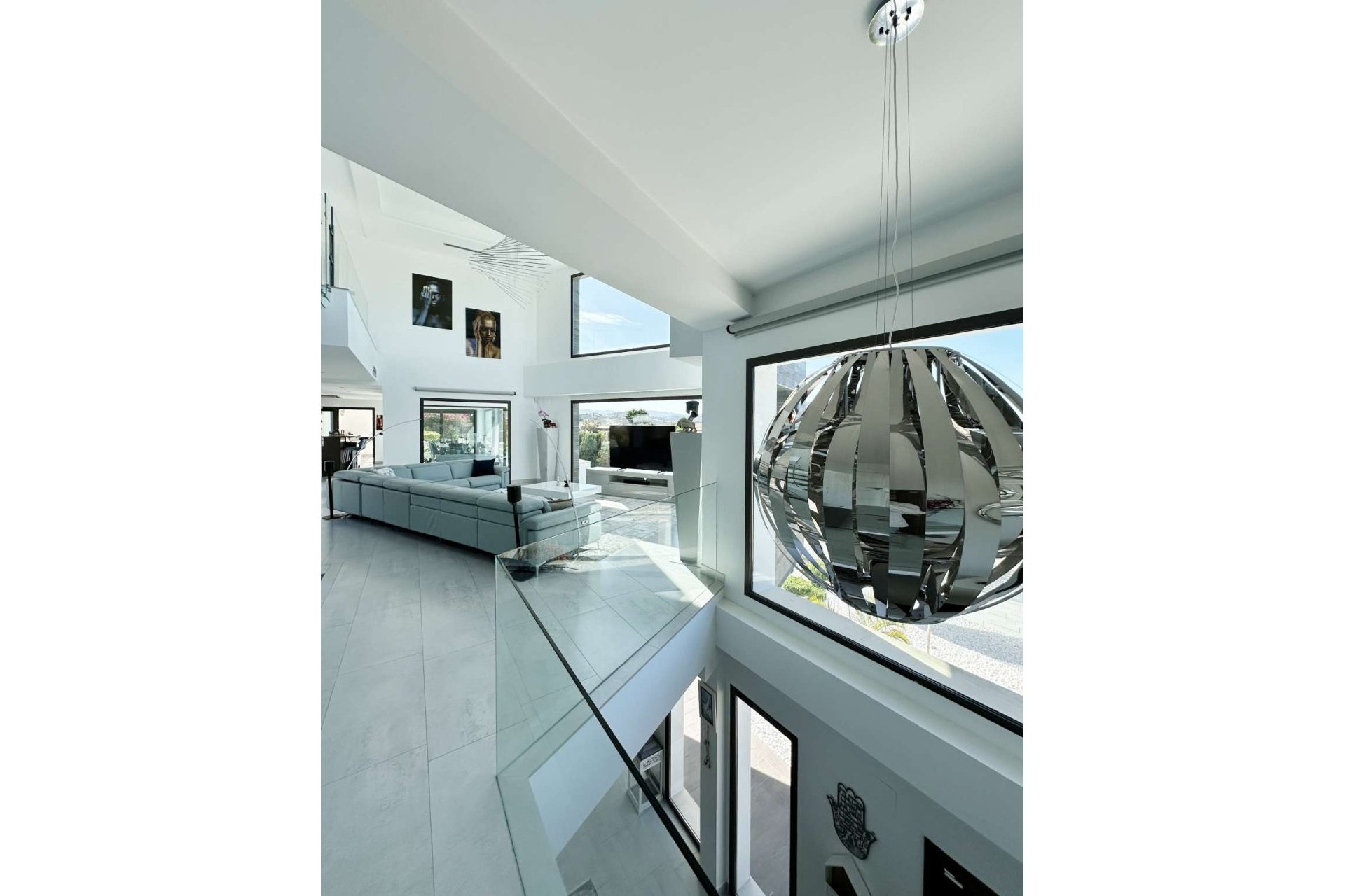 Resale - Villa -
Cansalades - Costa Blanca
