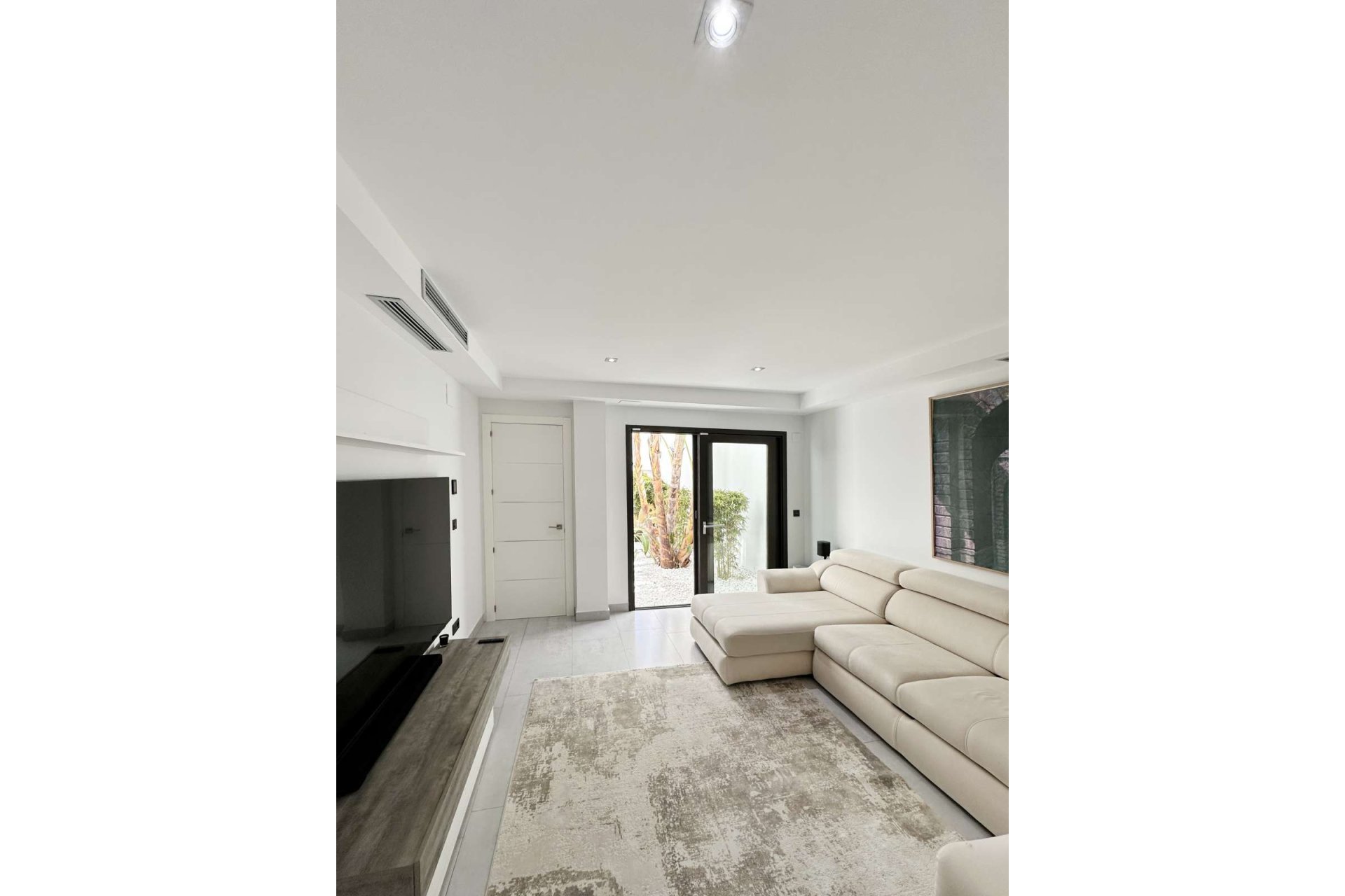 Resale - Villa -
Cansalades - Costa Blanca