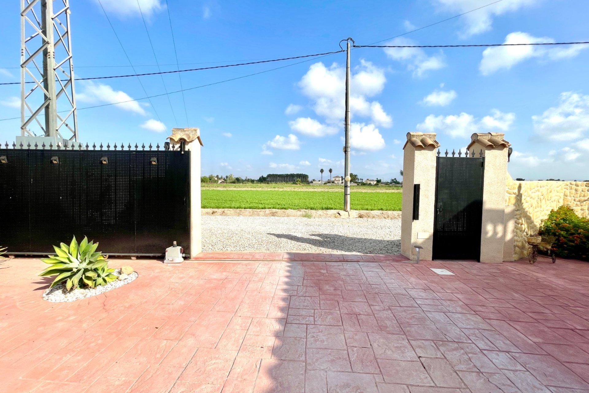 Resale - Villa -
Catral - Costa Blanca