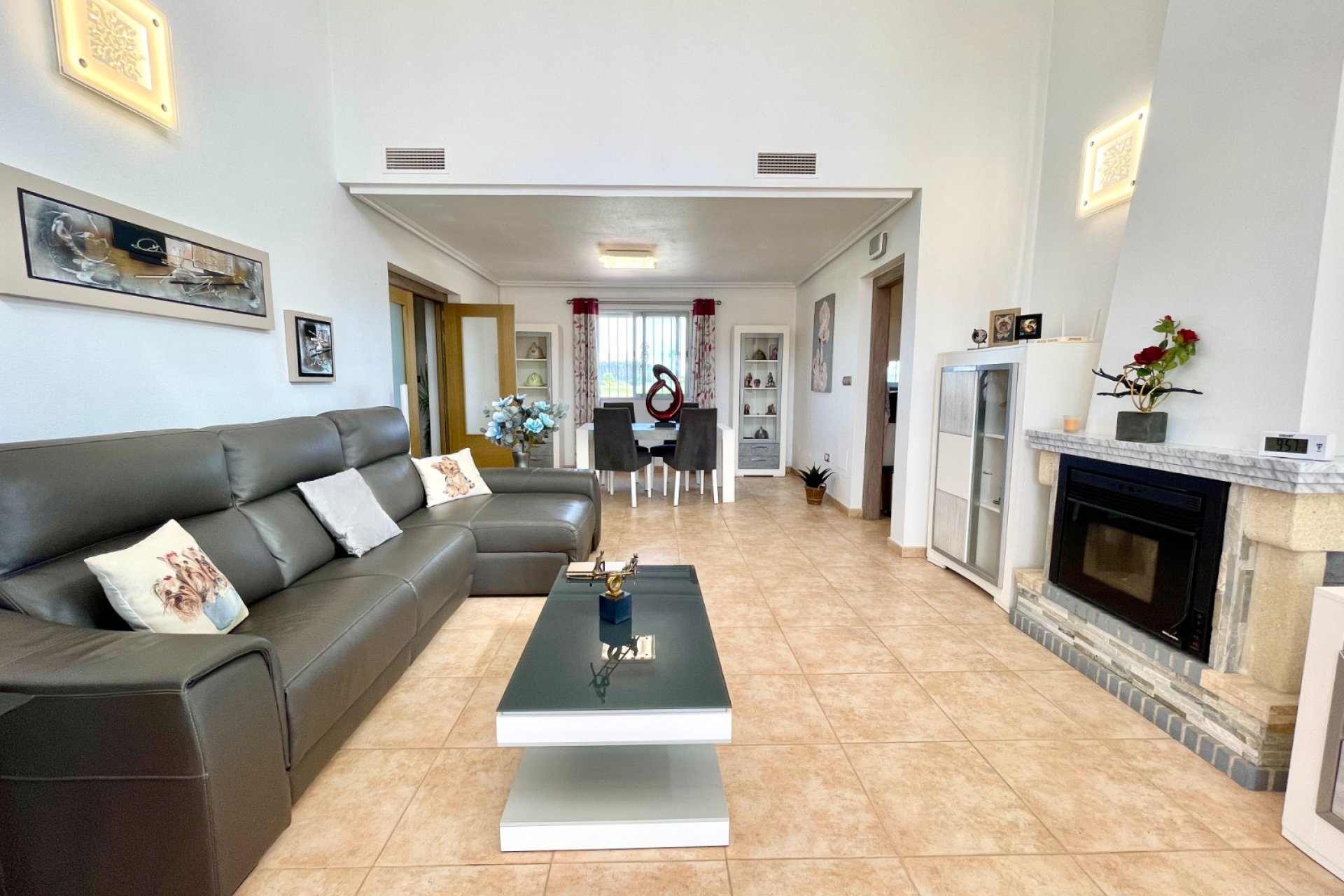 Resale - Villa -
Catral - Costa Blanca
